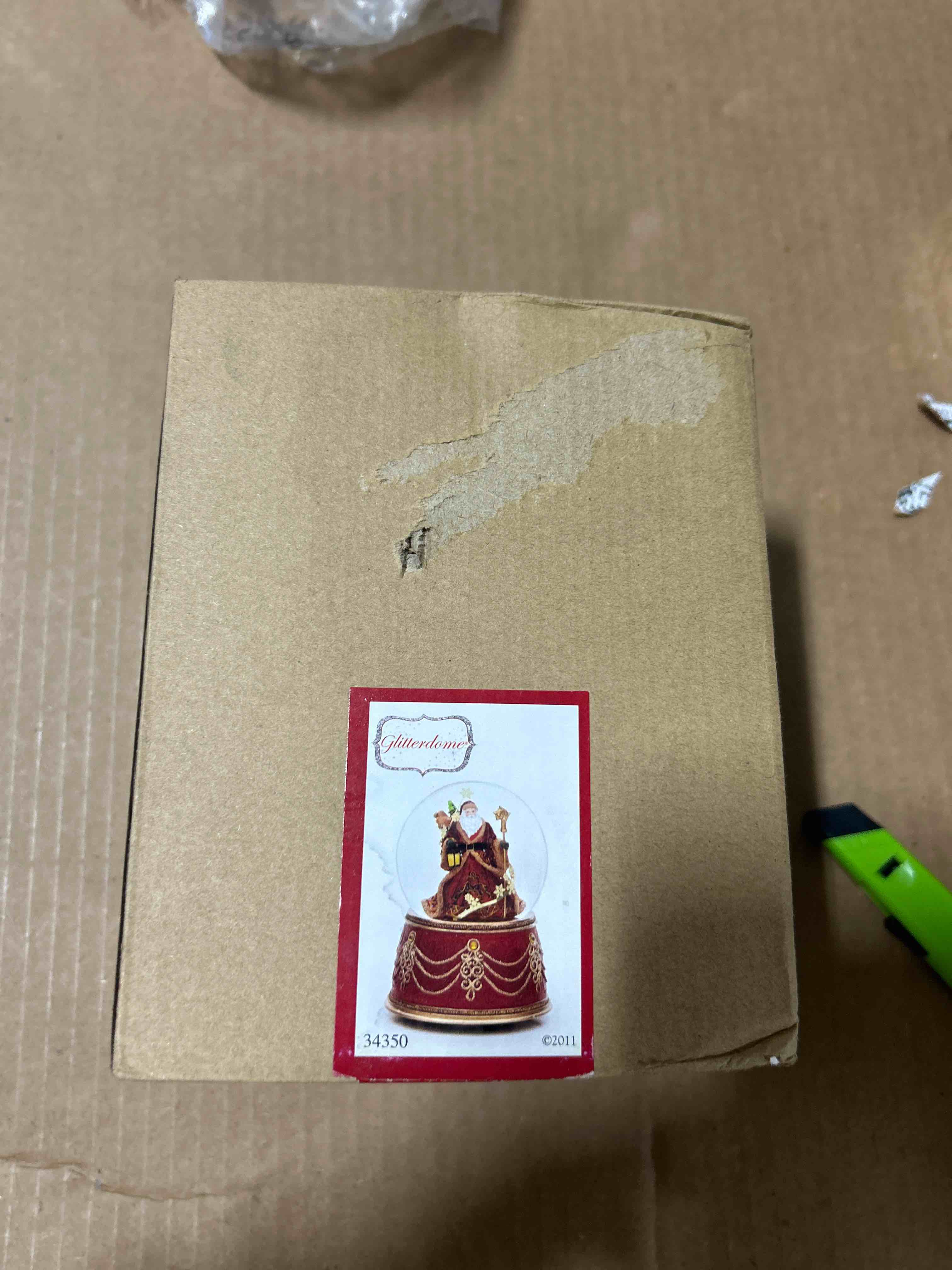 Roman Santa with Snowflakes Musical We Wish You a Merry Christmas 100mm Snow Globe