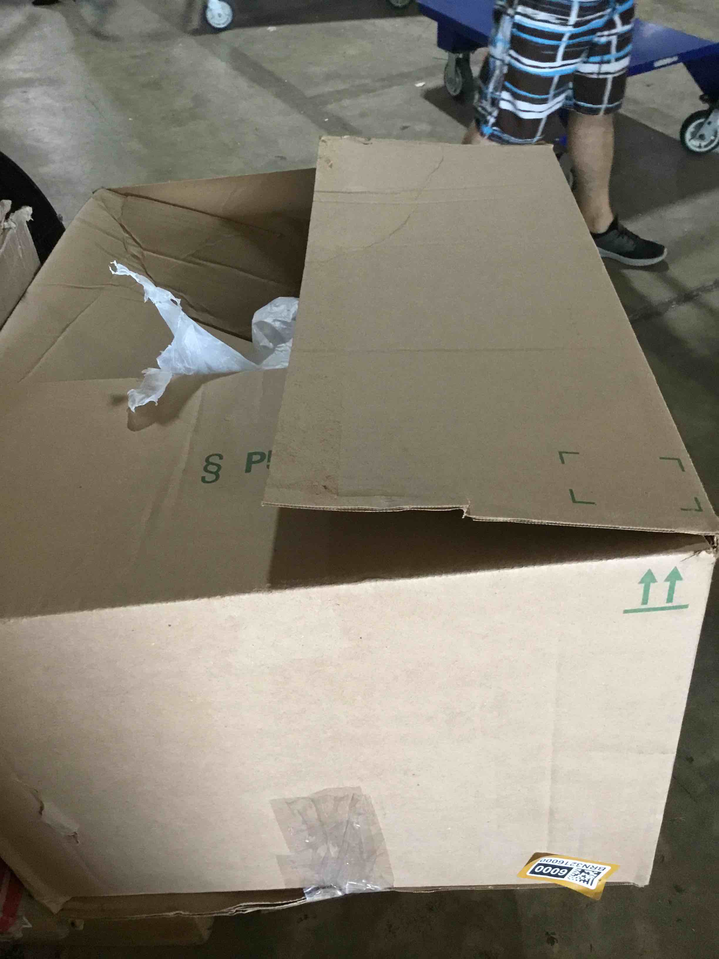 https://s3.amazonaws.com/lotting-images-prod/bidfta/PNK1361591_1753819767905.jpeg