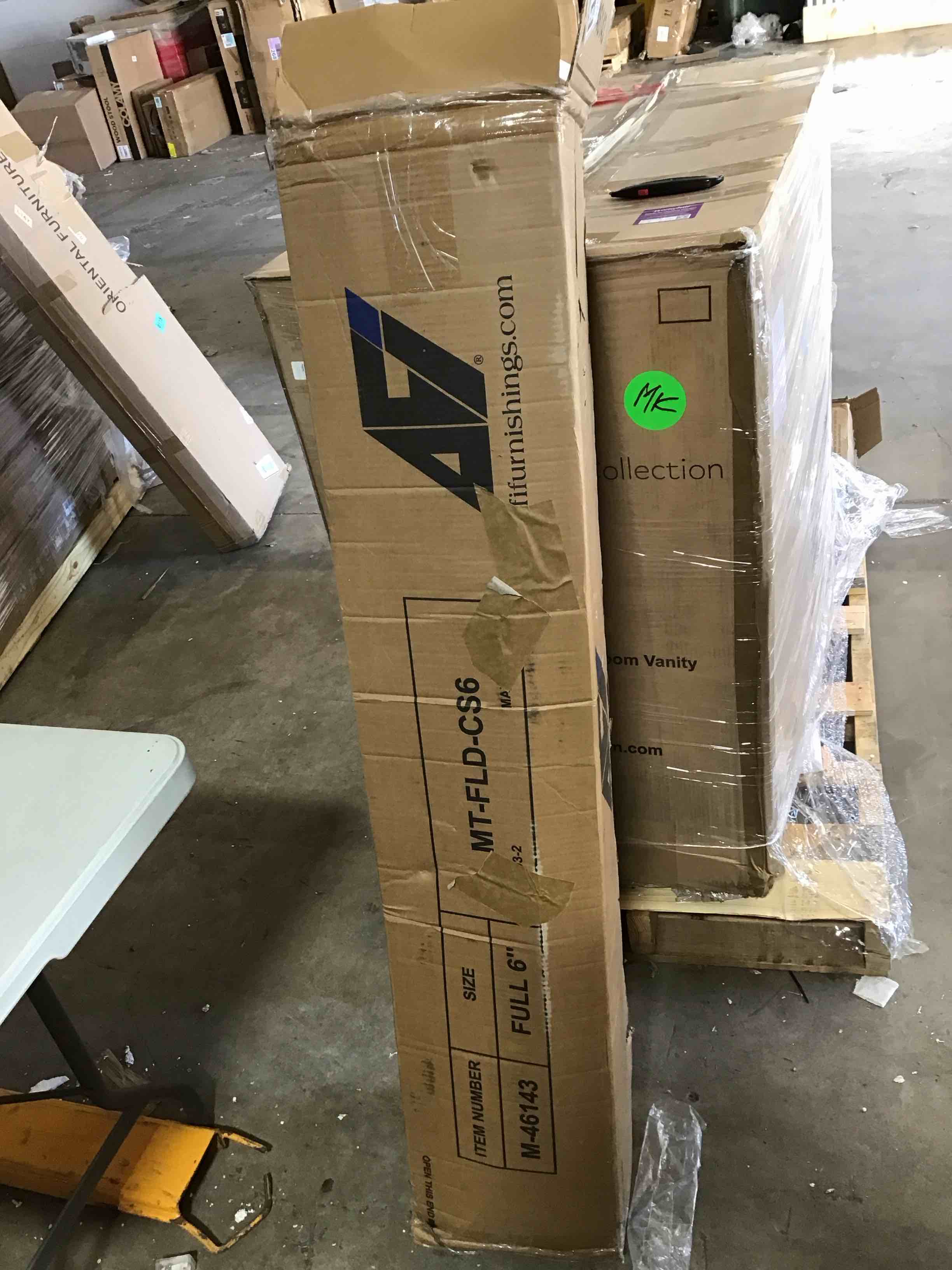 https://s3.amazonaws.com/lotting-images-prod/bidfta/PNK1361799_1756219748451.jpeg