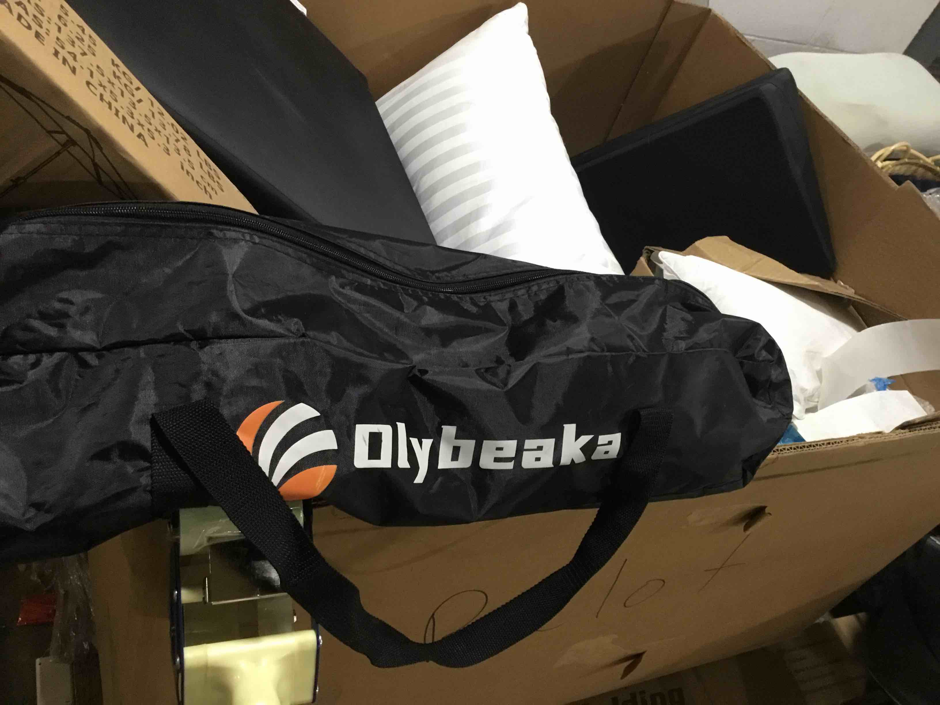 https://s3.amazonaws.com/lotting-images-prod/bidfta/PNK1362130_1759353867019.jpeg