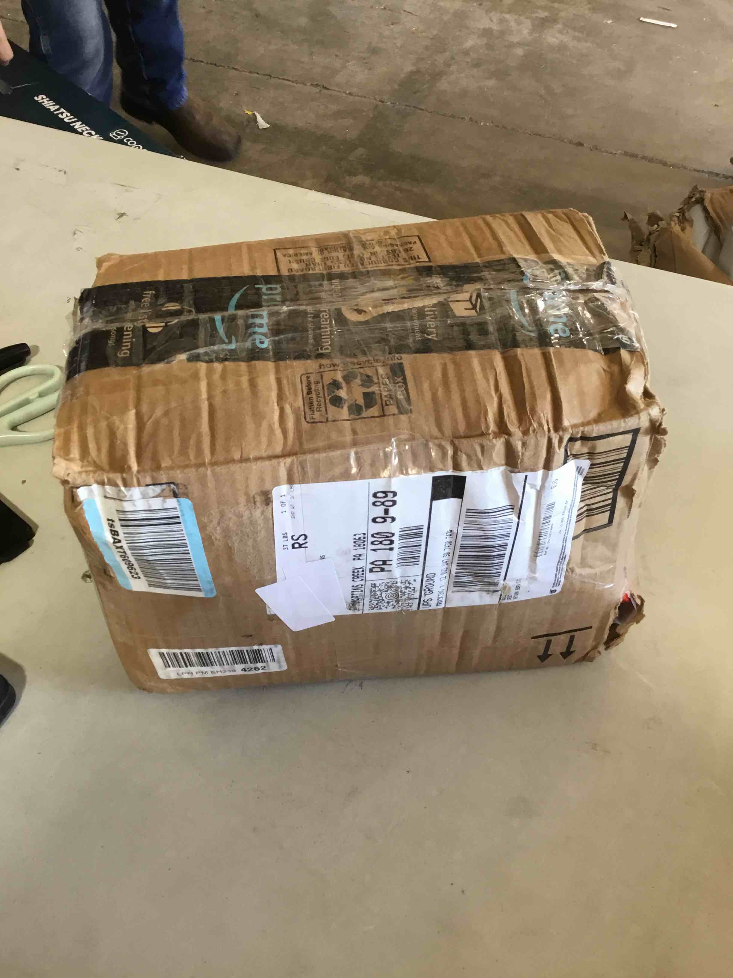 https://s3.amazonaws.com/lotting-images-prod/bidfta/PNK1362182_1759933023661.jpeg