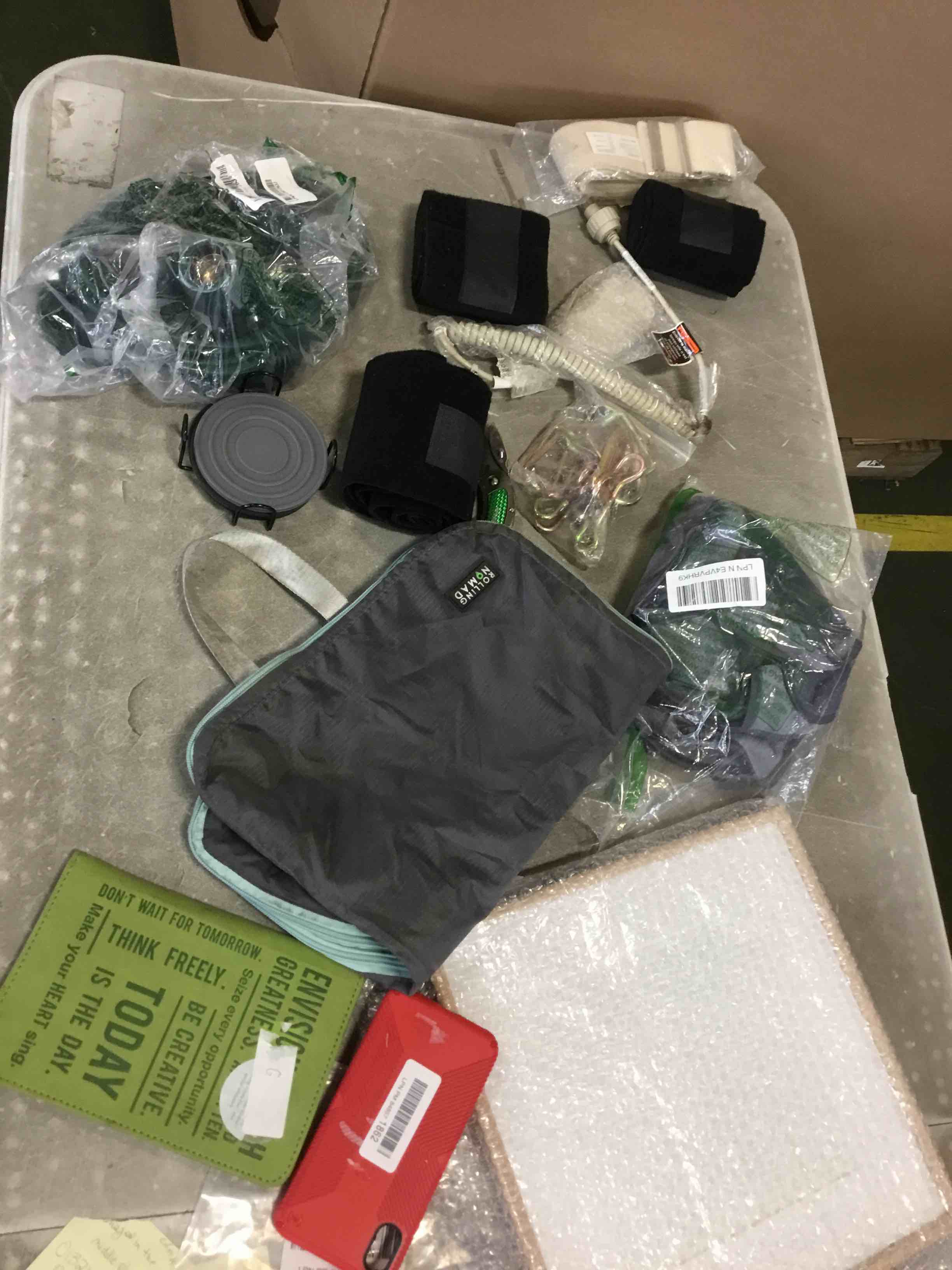 Assorted different products, photo frame, spotlight extension, bandages and more