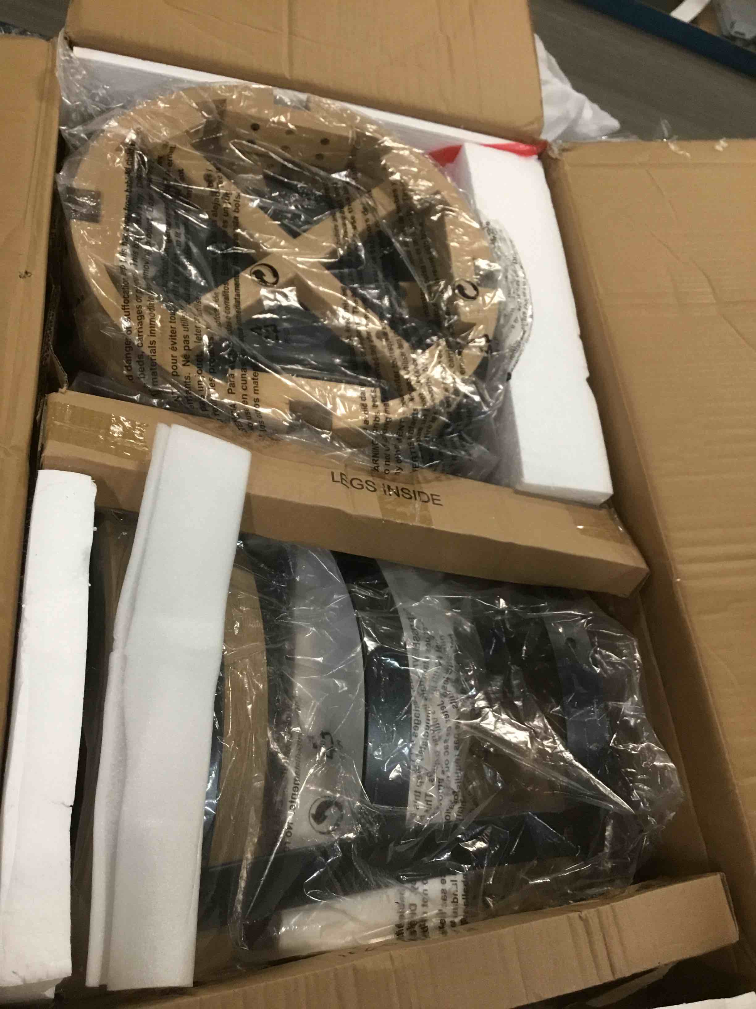 https://s3.amazonaws.com/lotting-images-prod/bidfta/PNK1367175_1732645394552.jpeg