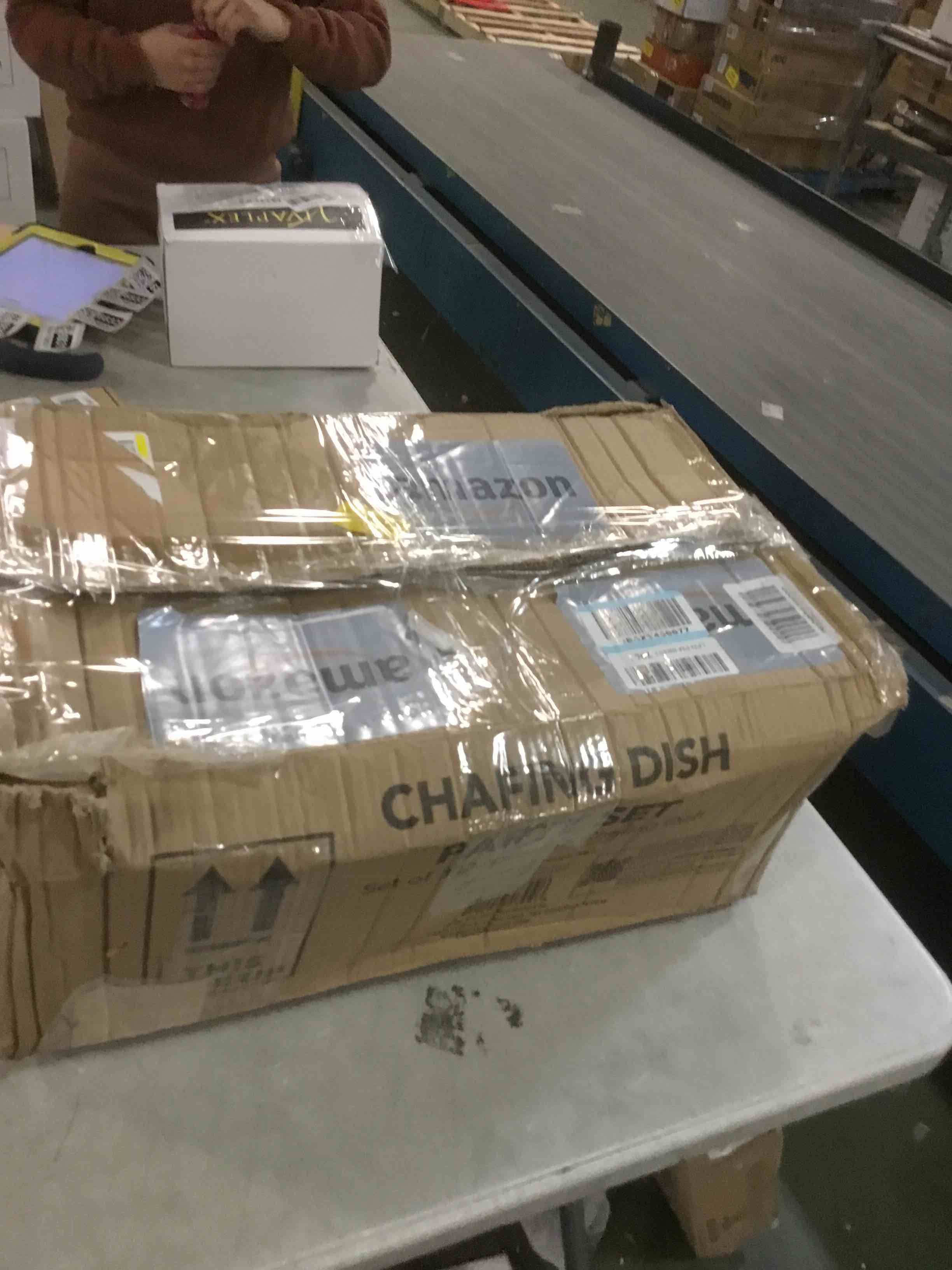 https://s3.amazonaws.com/lotting-images-prod/bidfta/PNK1367419_1732736842006.jpeg
