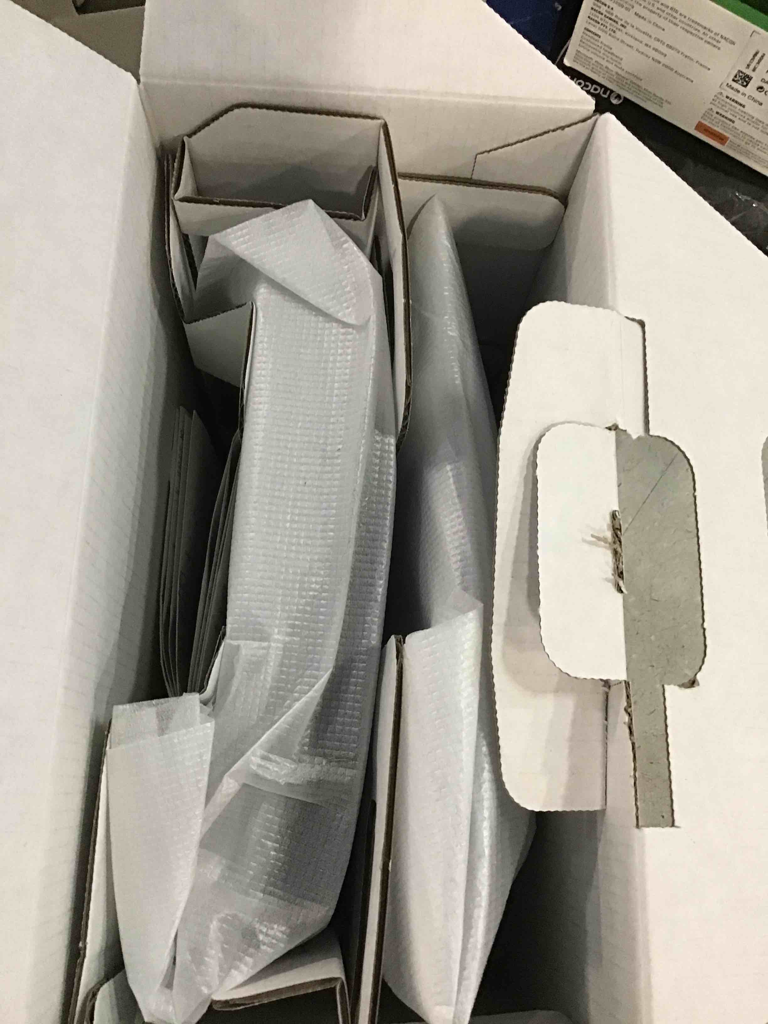 https://s3.amazonaws.com/lotting-images-prod/bidfta/PNK1367689_1733173791699.jpeg