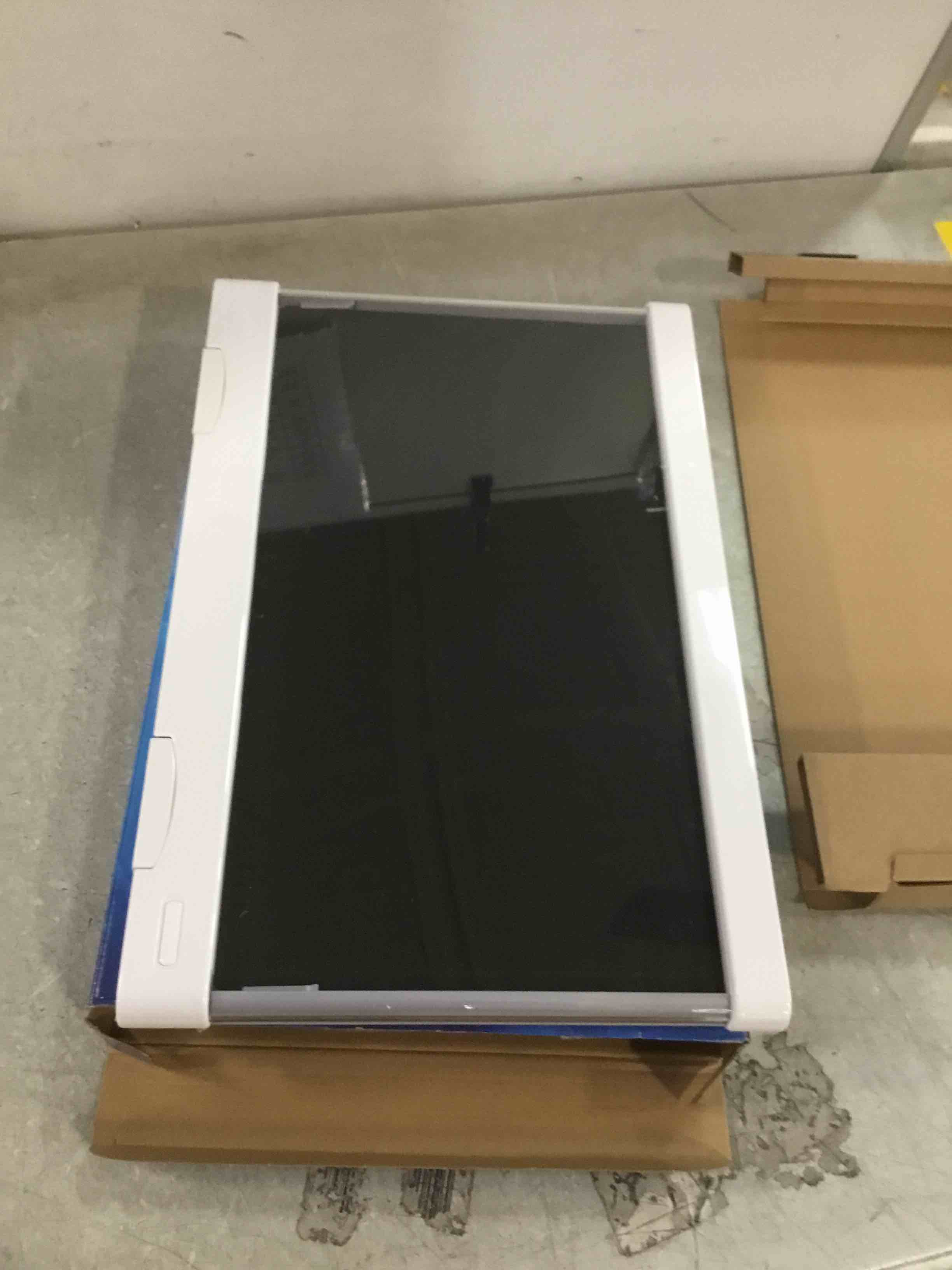 https://s3.amazonaws.com/lotting-images-prod/bidfta/PNK1367718_1733147434129.jpeg
