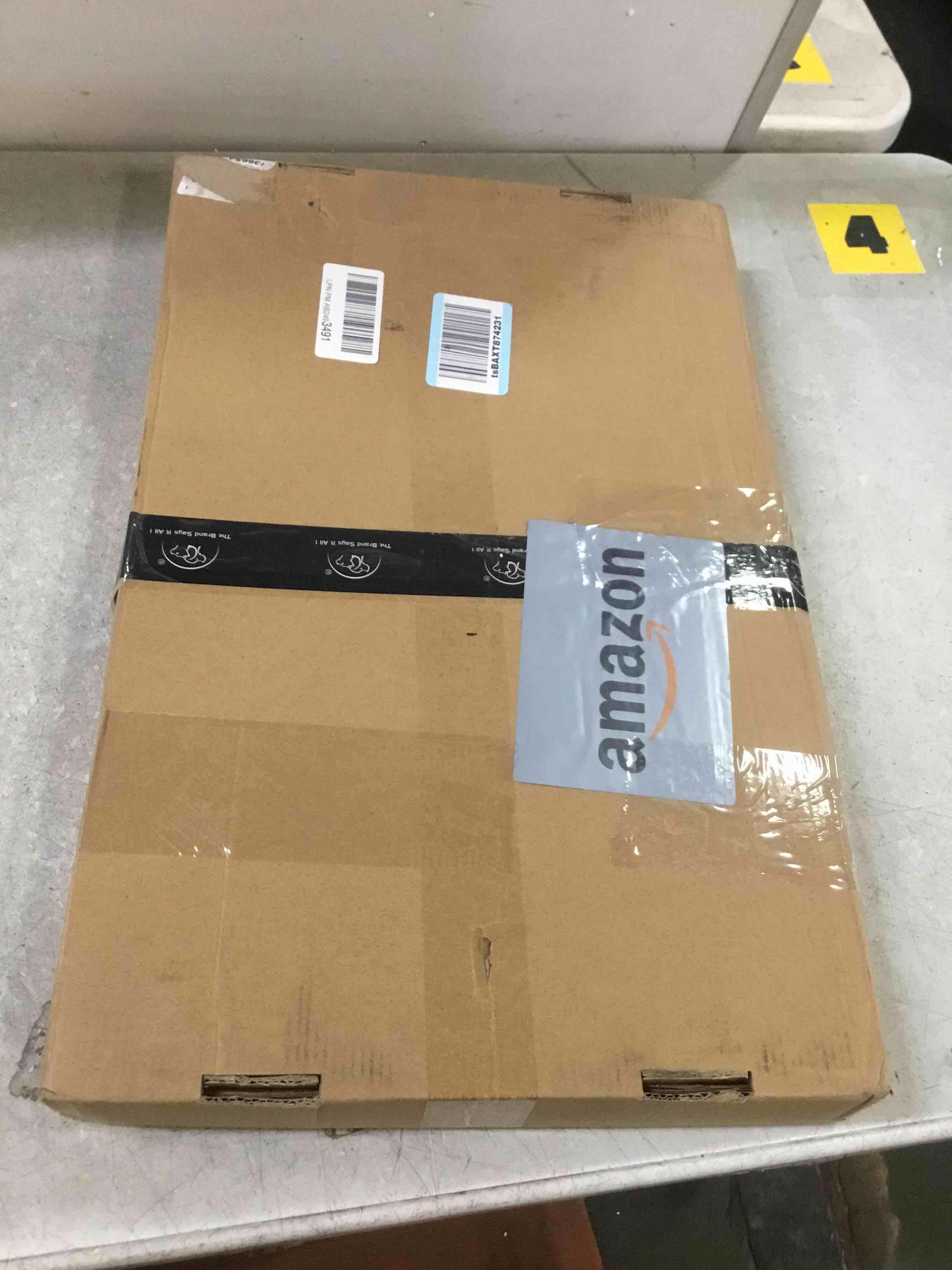https://s3.amazonaws.com/lotting-images-prod/bidfta/PNK1367819_1733159417071.jpeg