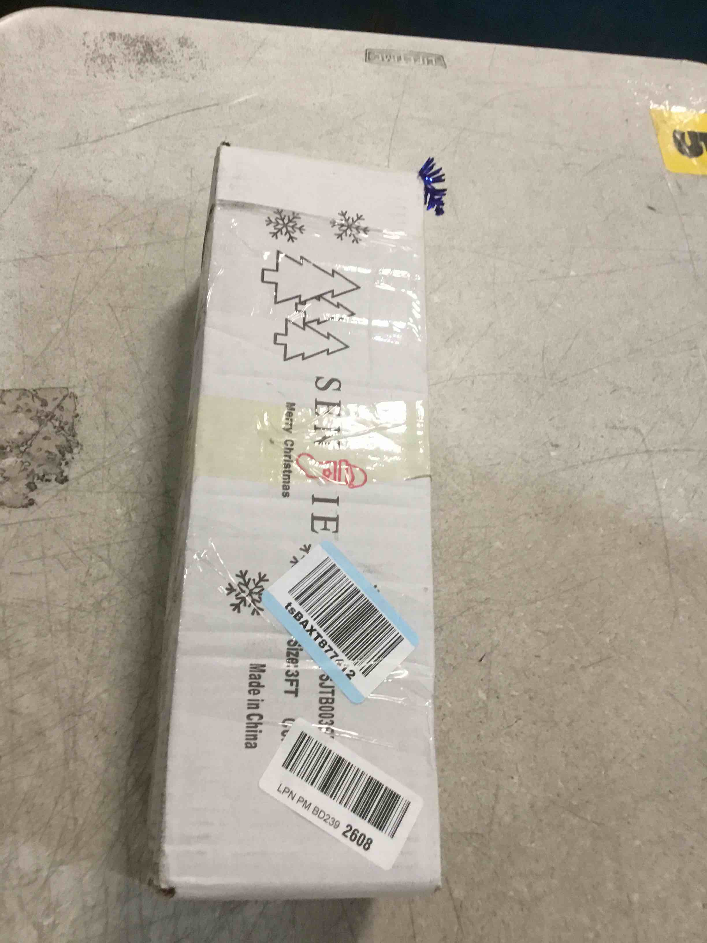 https://s3.amazonaws.com/lotting-images-prod/bidfta/PNK1367960_1733233896596.jpeg