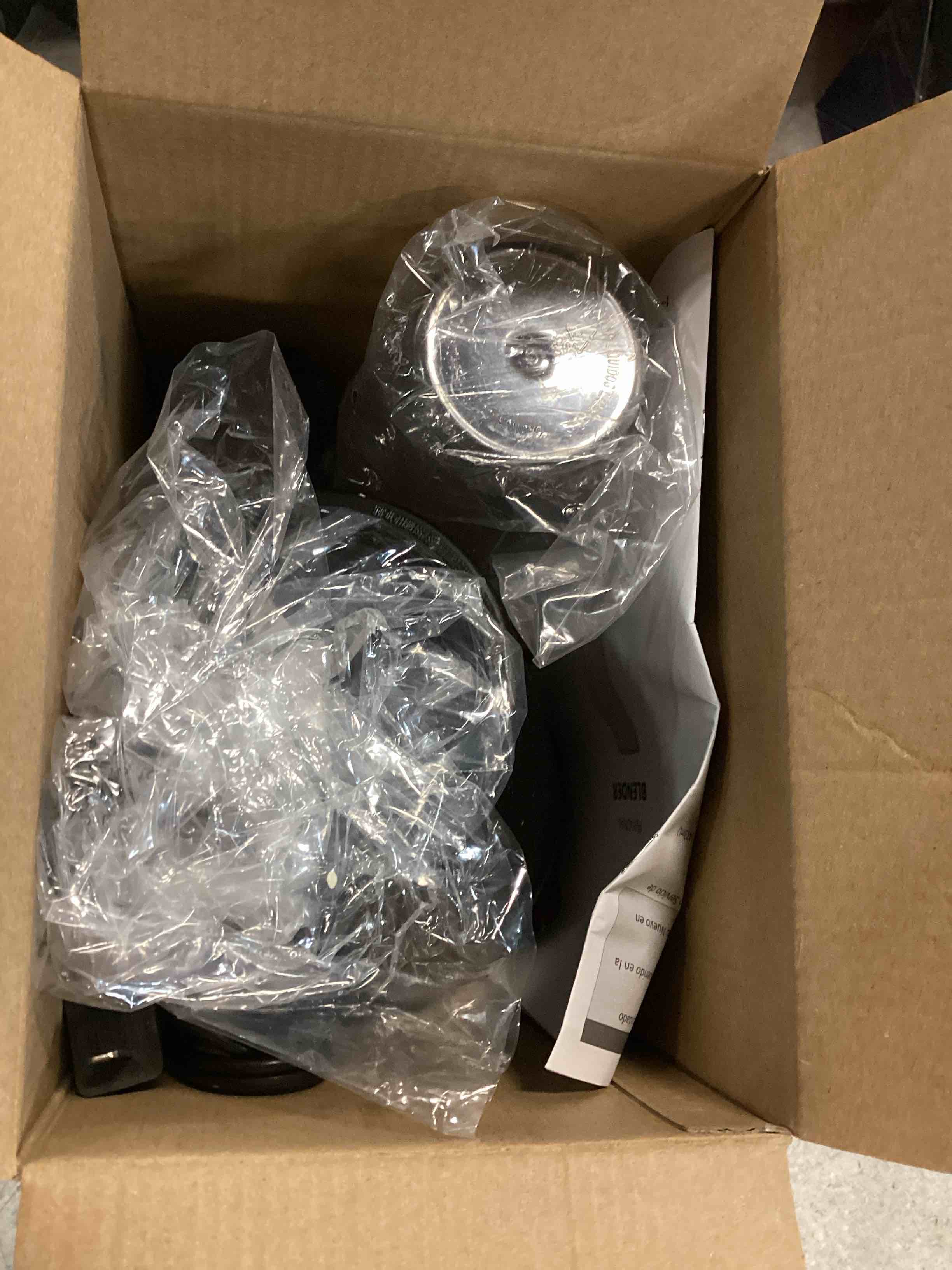 https://s3.amazonaws.com/lotting-images-prod/bidfta/PNK1368137_1733254407739.jpeg