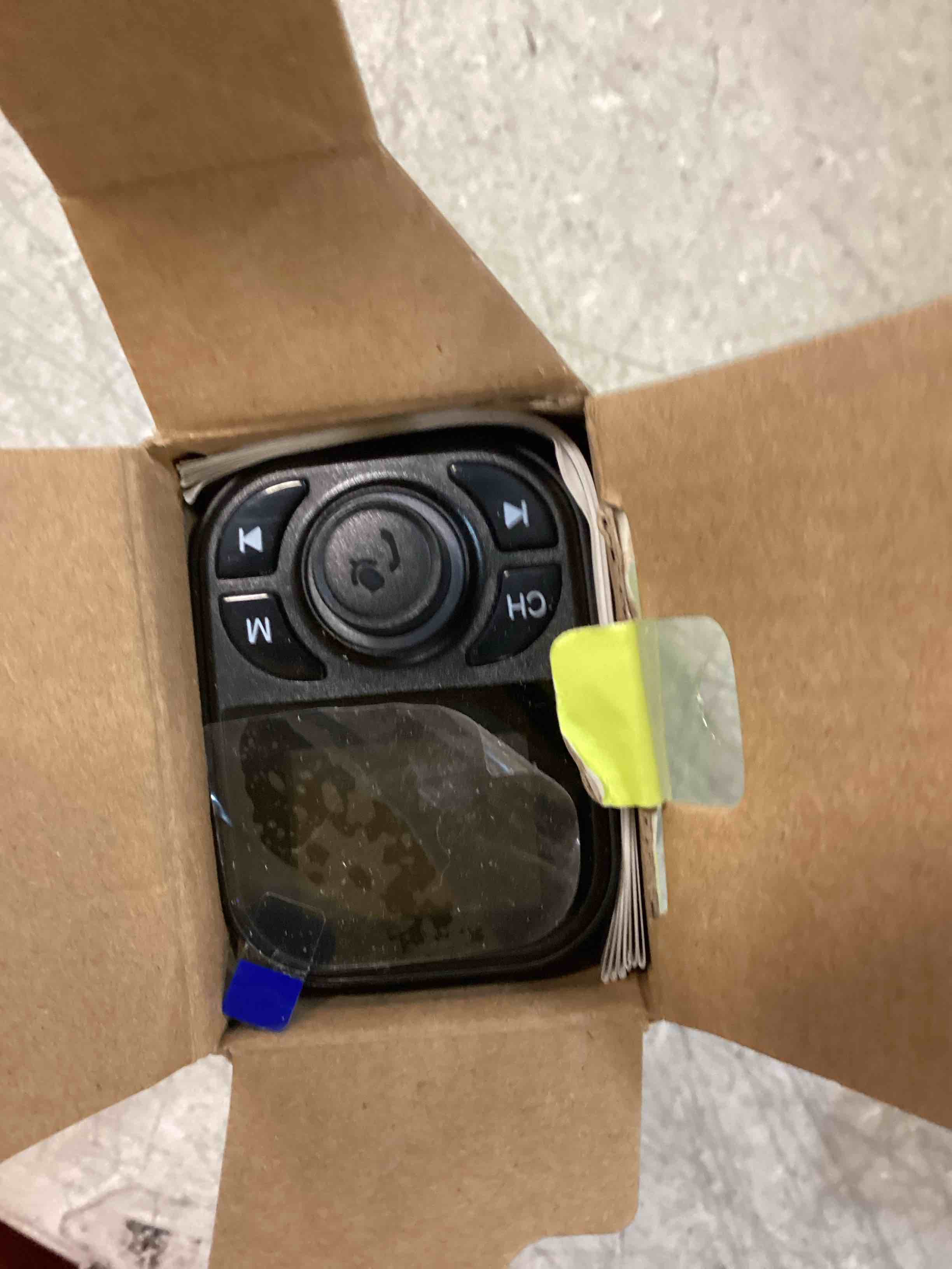 https://s3.amazonaws.com/lotting-images-prod/bidfta/PNK1368175_1733259903670.jpeg