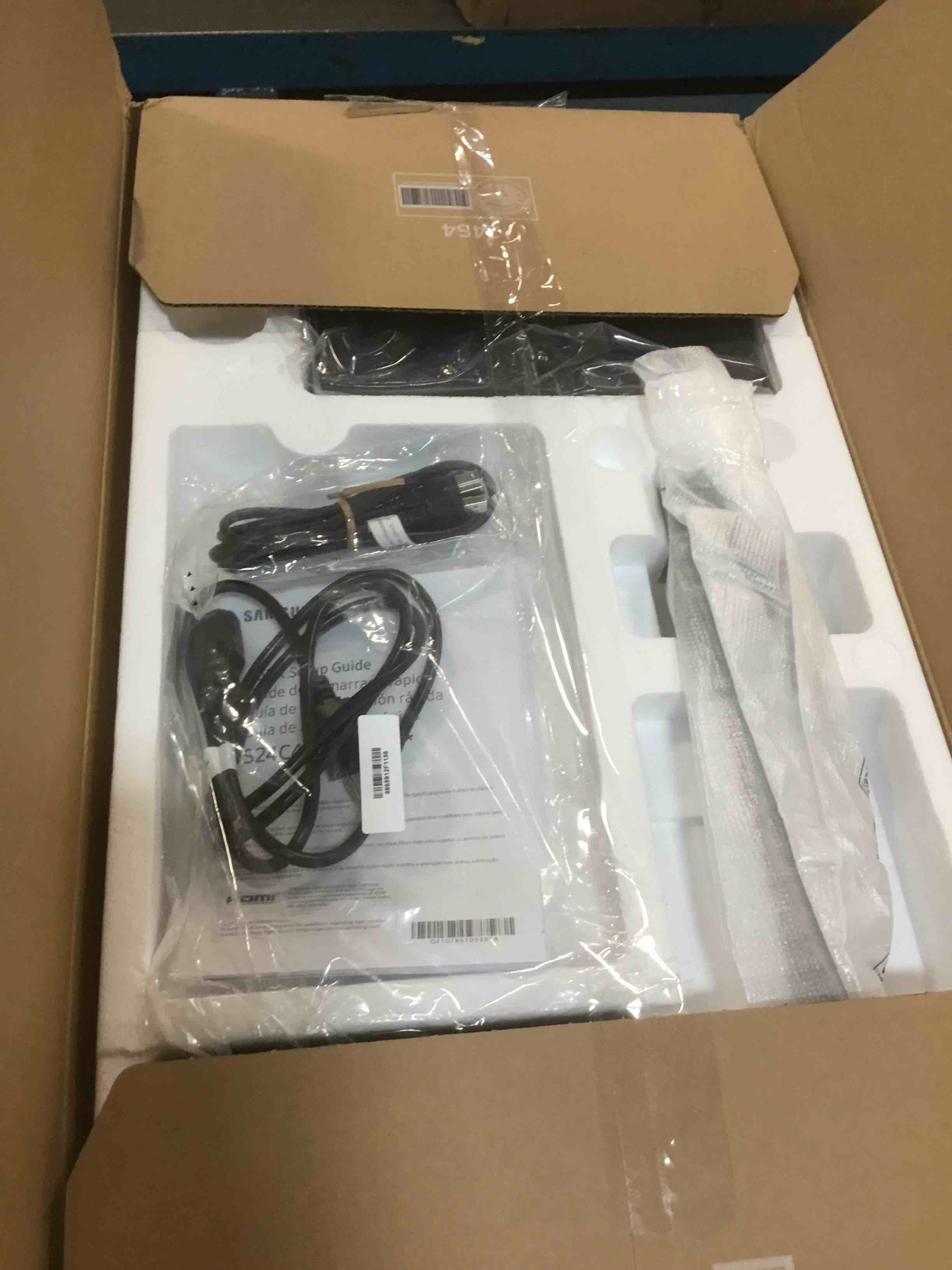 https://s3.amazonaws.com/lotting-images-prod/bidfta/PNK1368421_1733420254911.jpeg