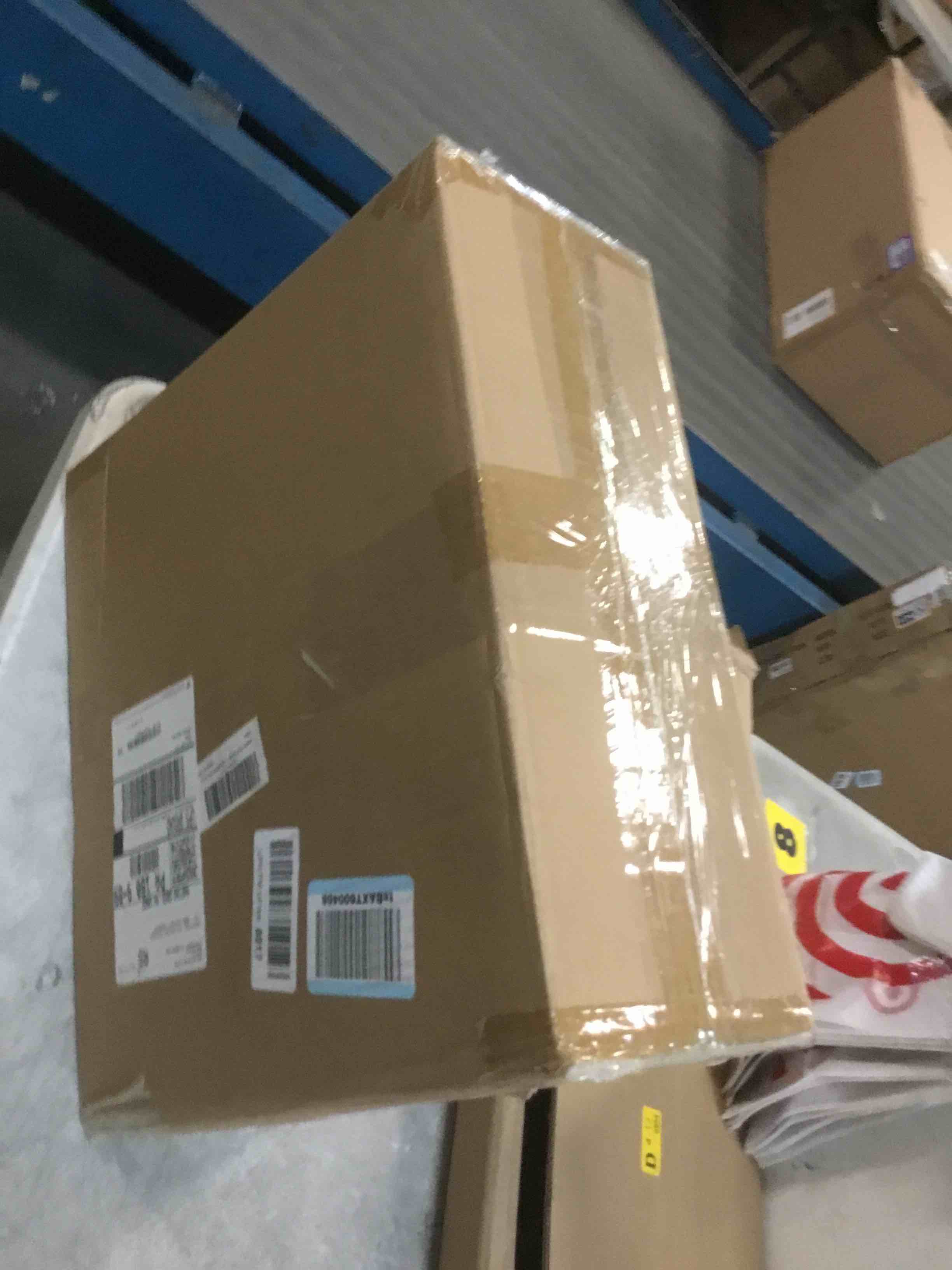 https://s3.amazonaws.com/lotting-images-prod/bidfta/PNK1368577_1733407486019.jpeg