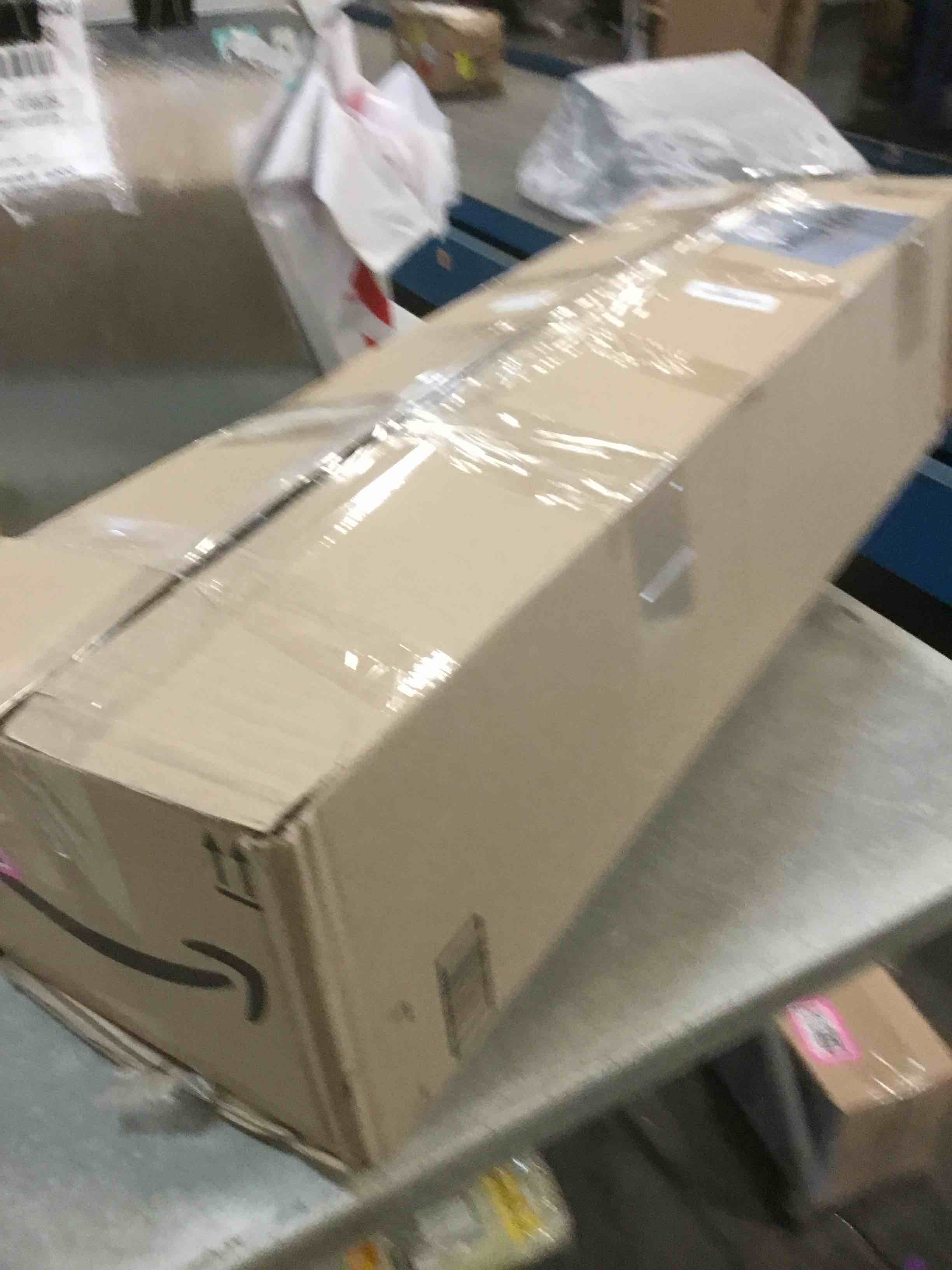 https://s3.amazonaws.com/lotting-images-prod/bidfta/PNK1368765_1733492361382.jpeg