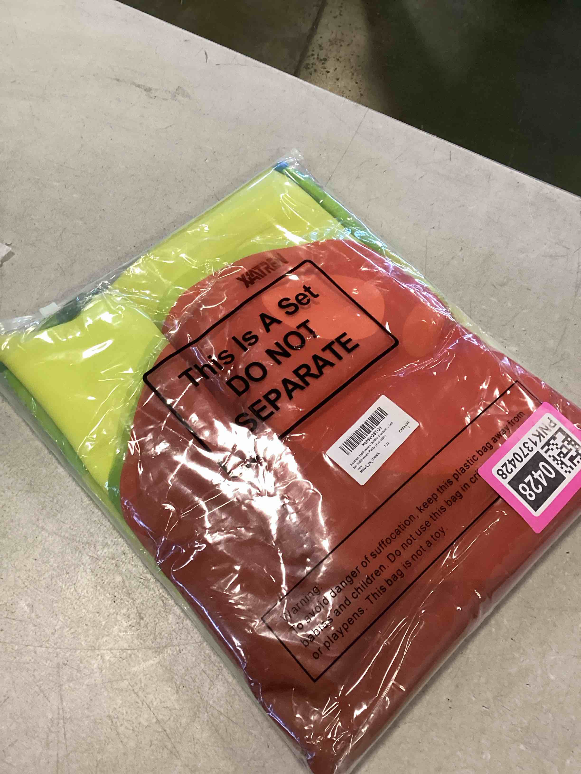 https://s3.amazonaws.com/lotting-images-prod/bidfta/PNK1370428_1732652334215.jpeg