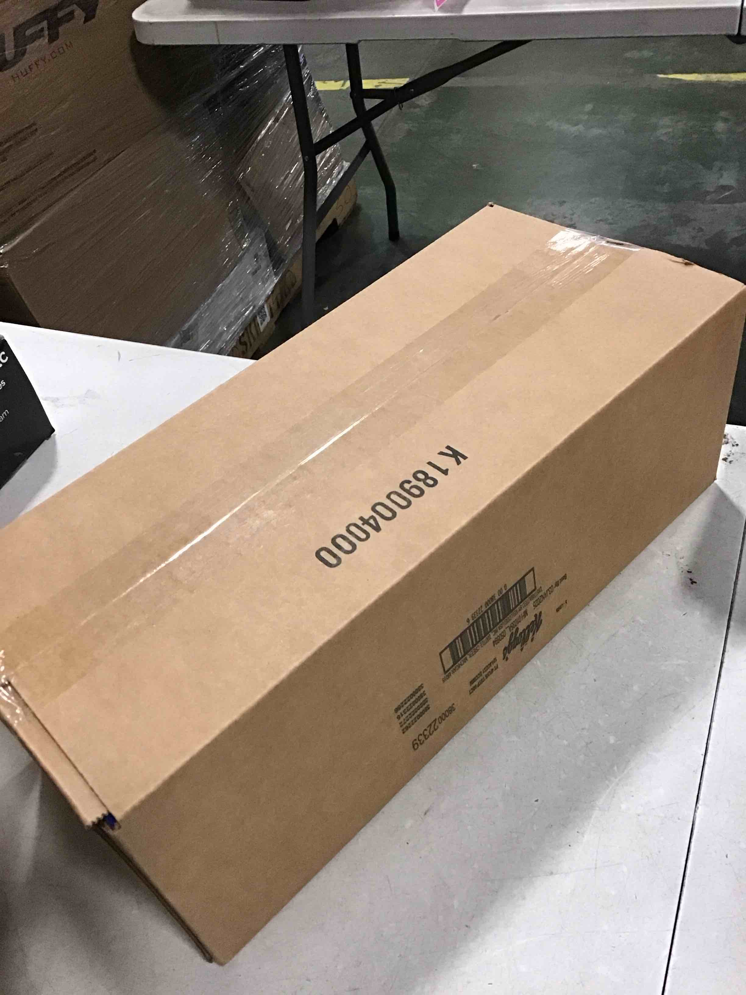 https://s3.amazonaws.com/lotting-images-prod/bidfta/PNK1371144_1733144042717.jpeg