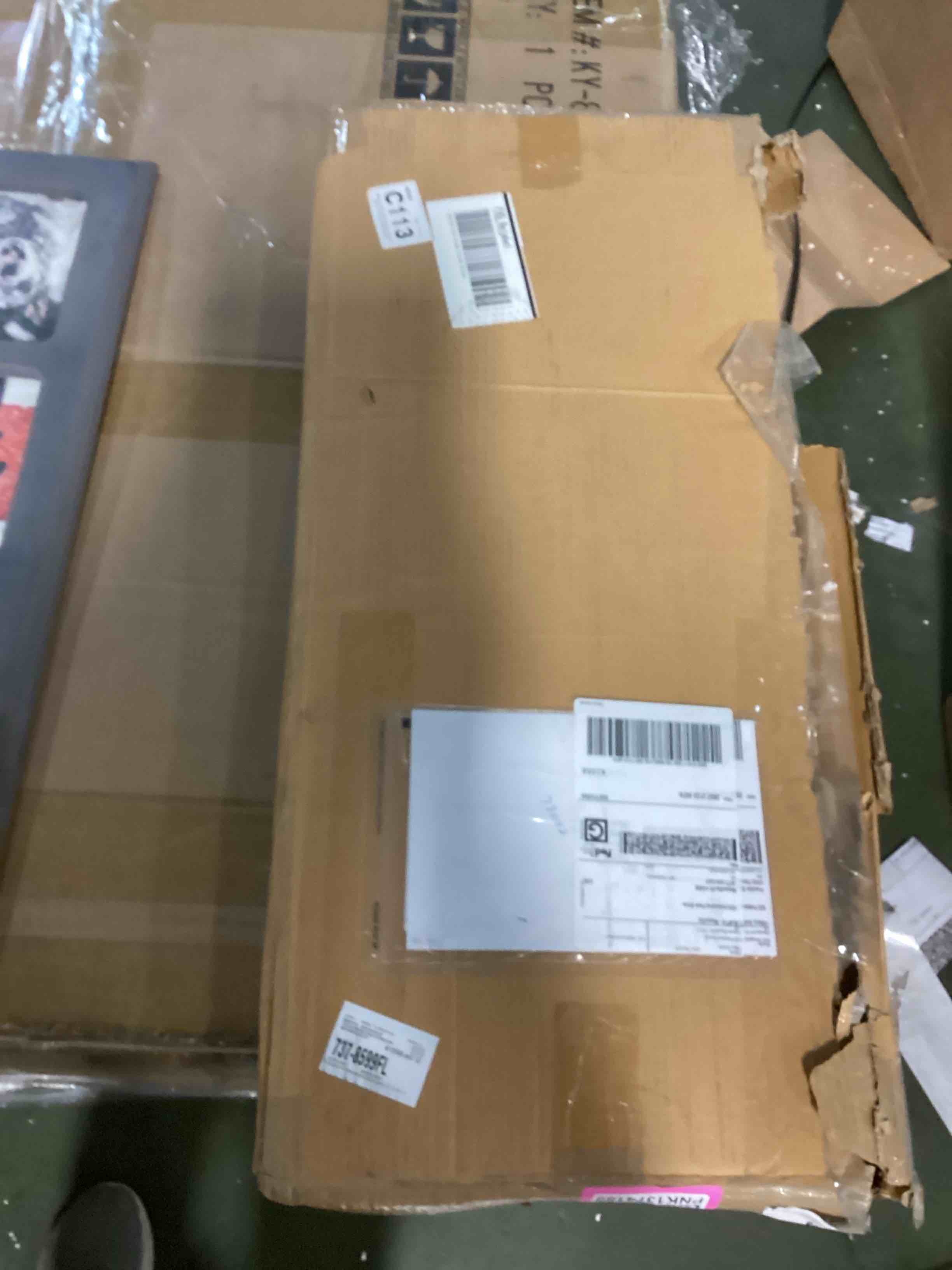 https://s3.amazonaws.com/lotting-images-prod/bidfta/PNK1374189_1733460077211.jpeg