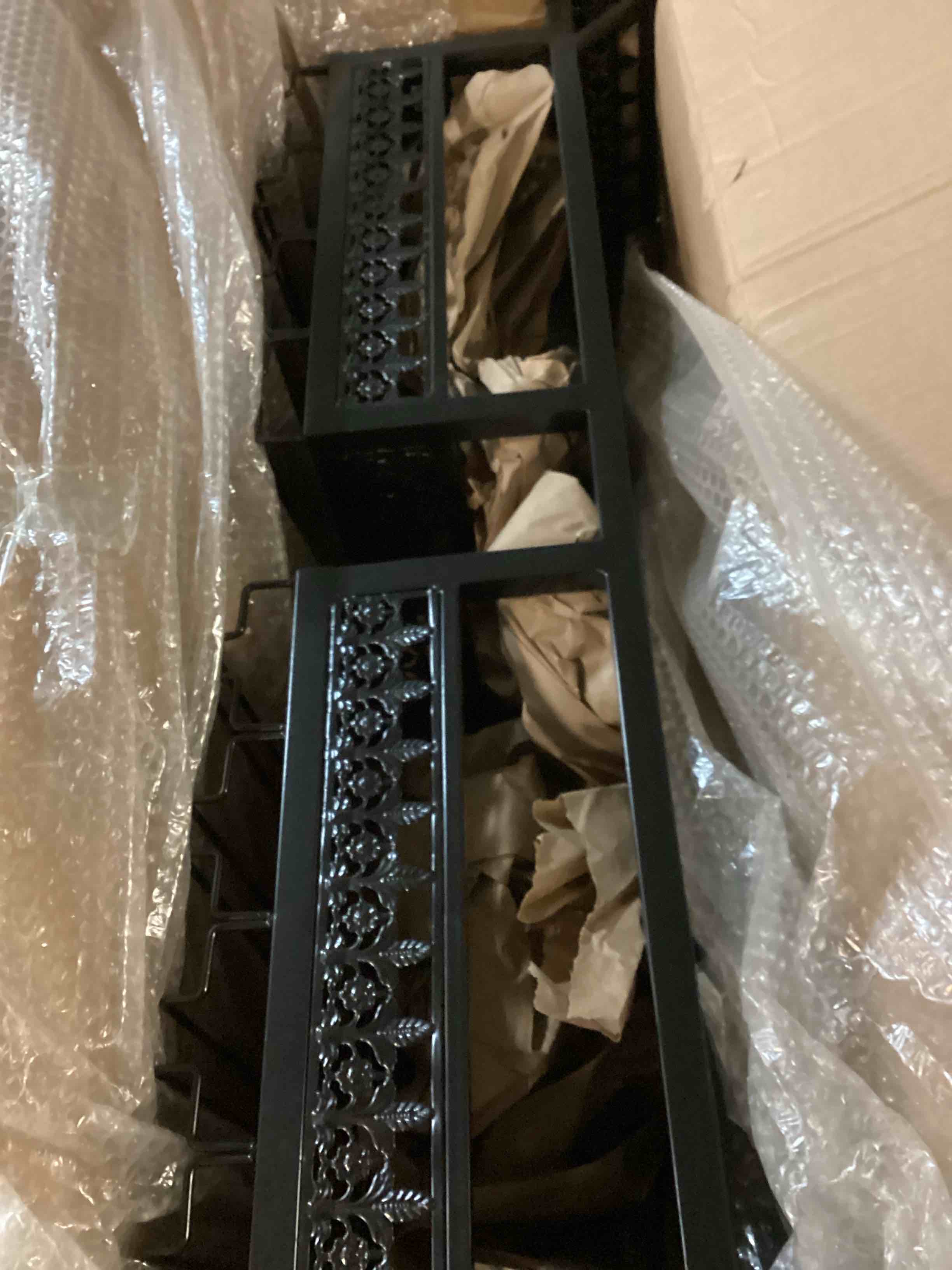 https://s3.amazonaws.com/lotting-images-prod/bidfta/PNK1374242_1733550463651.jpeg