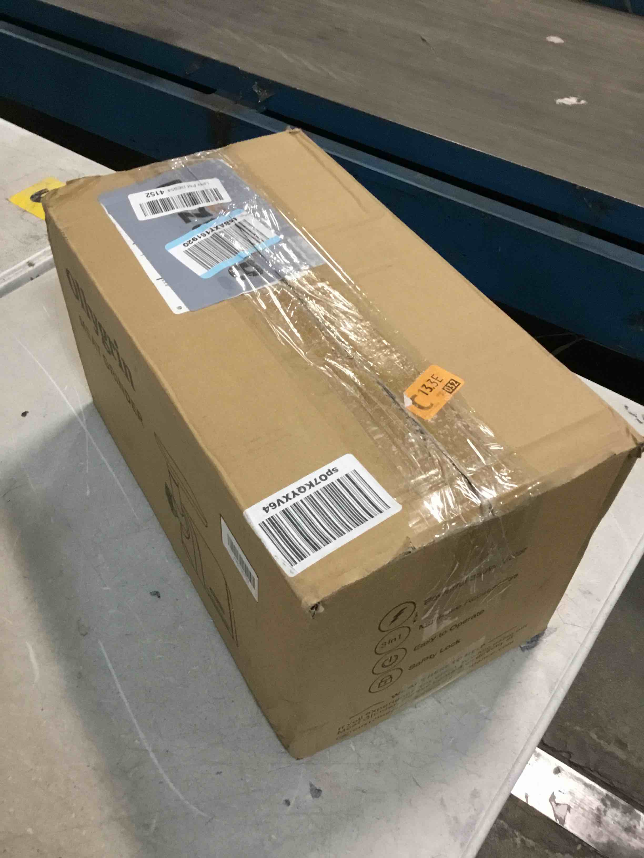 https://s3.amazonaws.com/lotting-images-prod/bidfta/PNK1374651_1734049844092.jpeg