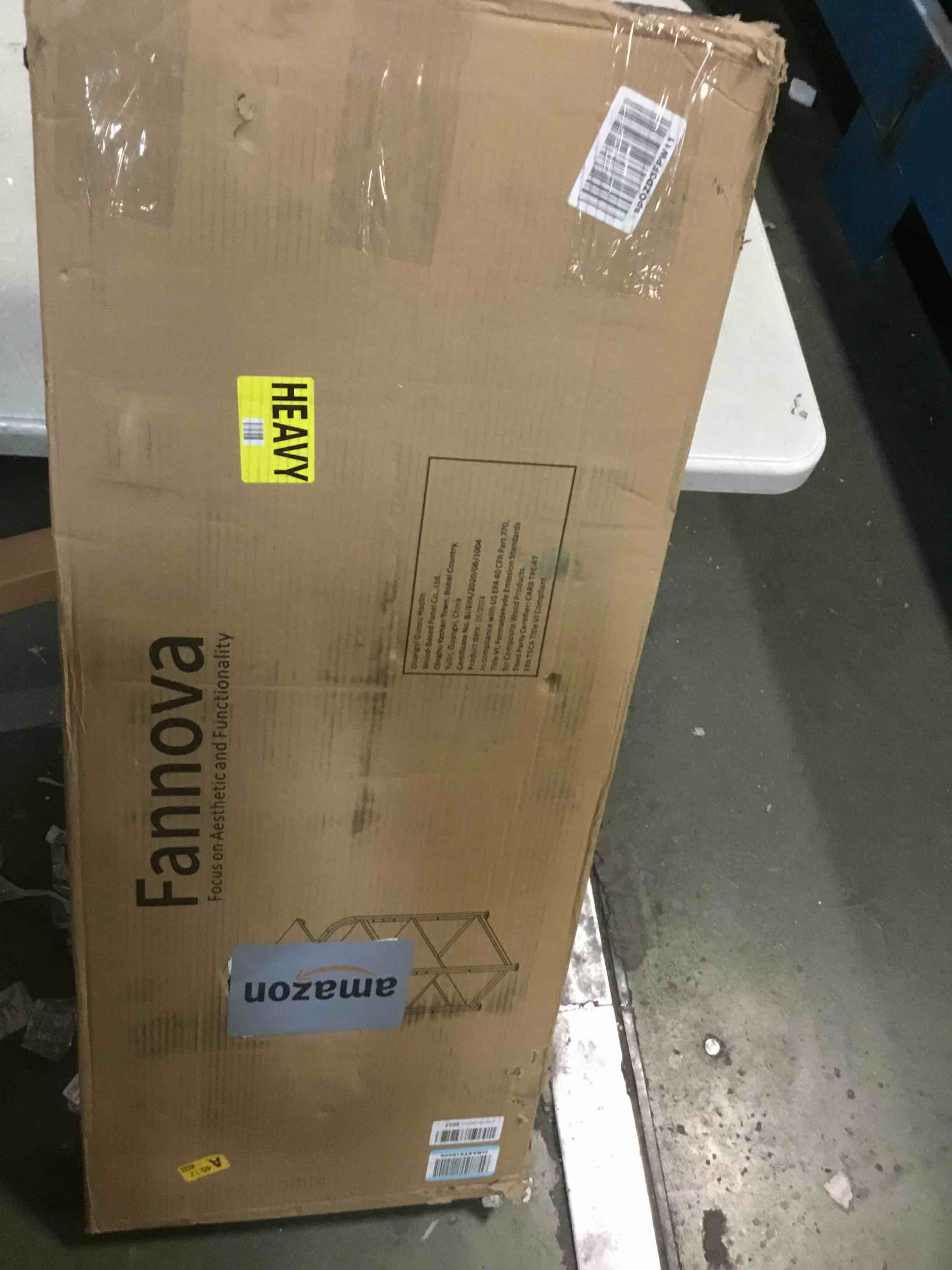 https://s3.amazonaws.com/lotting-images-prod/bidfta/PNK1374656_1734050471286.jpeg