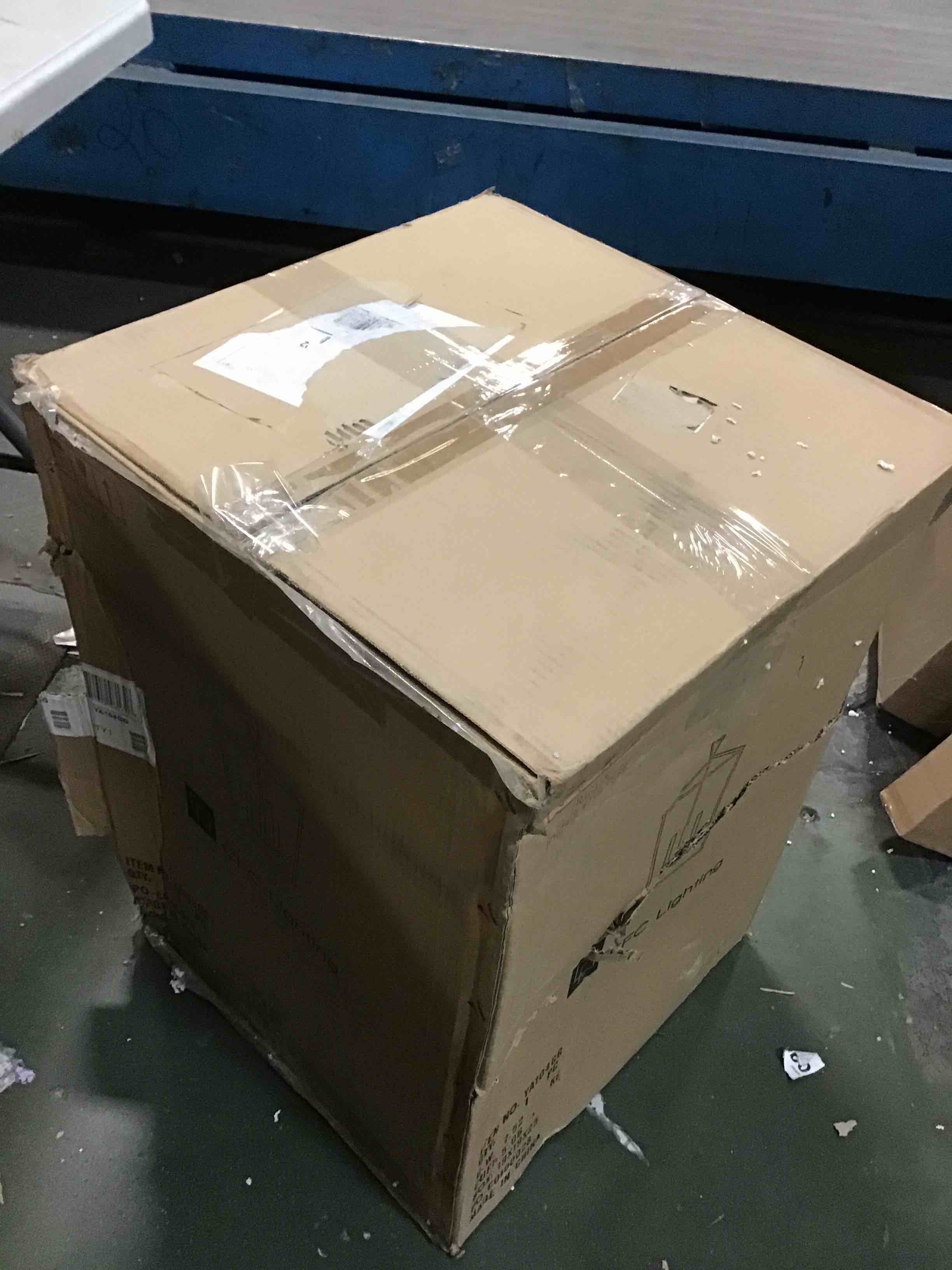 https://s3.amazonaws.com/lotting-images-prod/bidfta/PNK1374814_1734141138507.jpeg