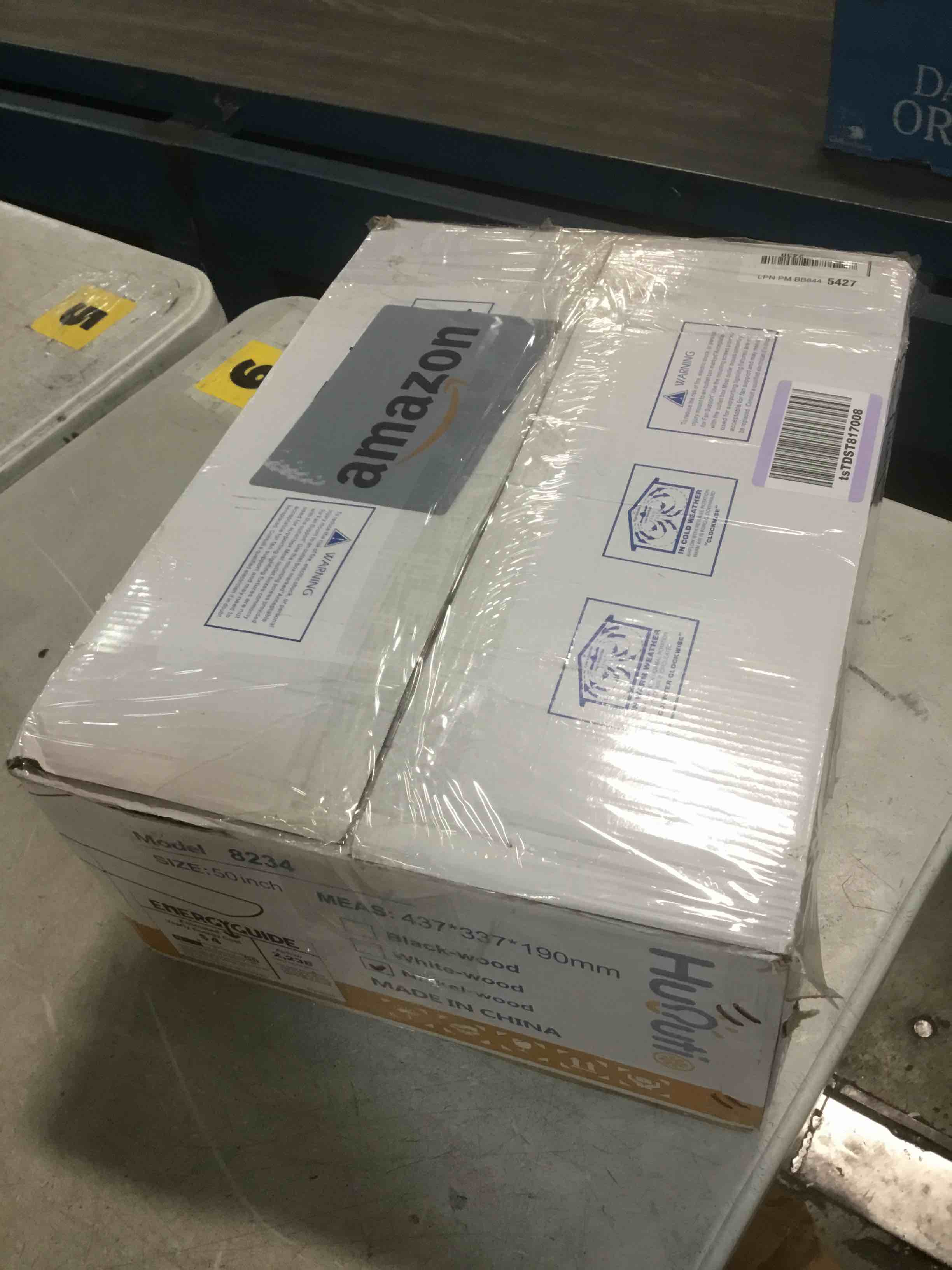 https://s3.amazonaws.com/lotting-images-prod/bidfta/PNK1374977_1734406582213.jpeg