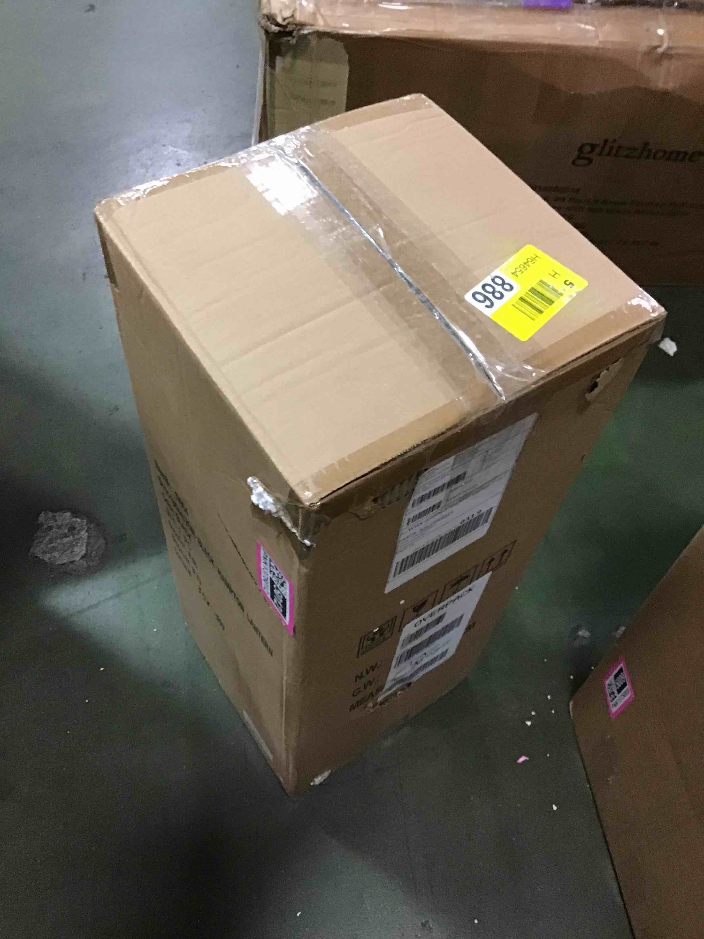 https://s3.amazonaws.com/lotting-images-prod/bidfta/PNK1375012_1732339927389.jpeg