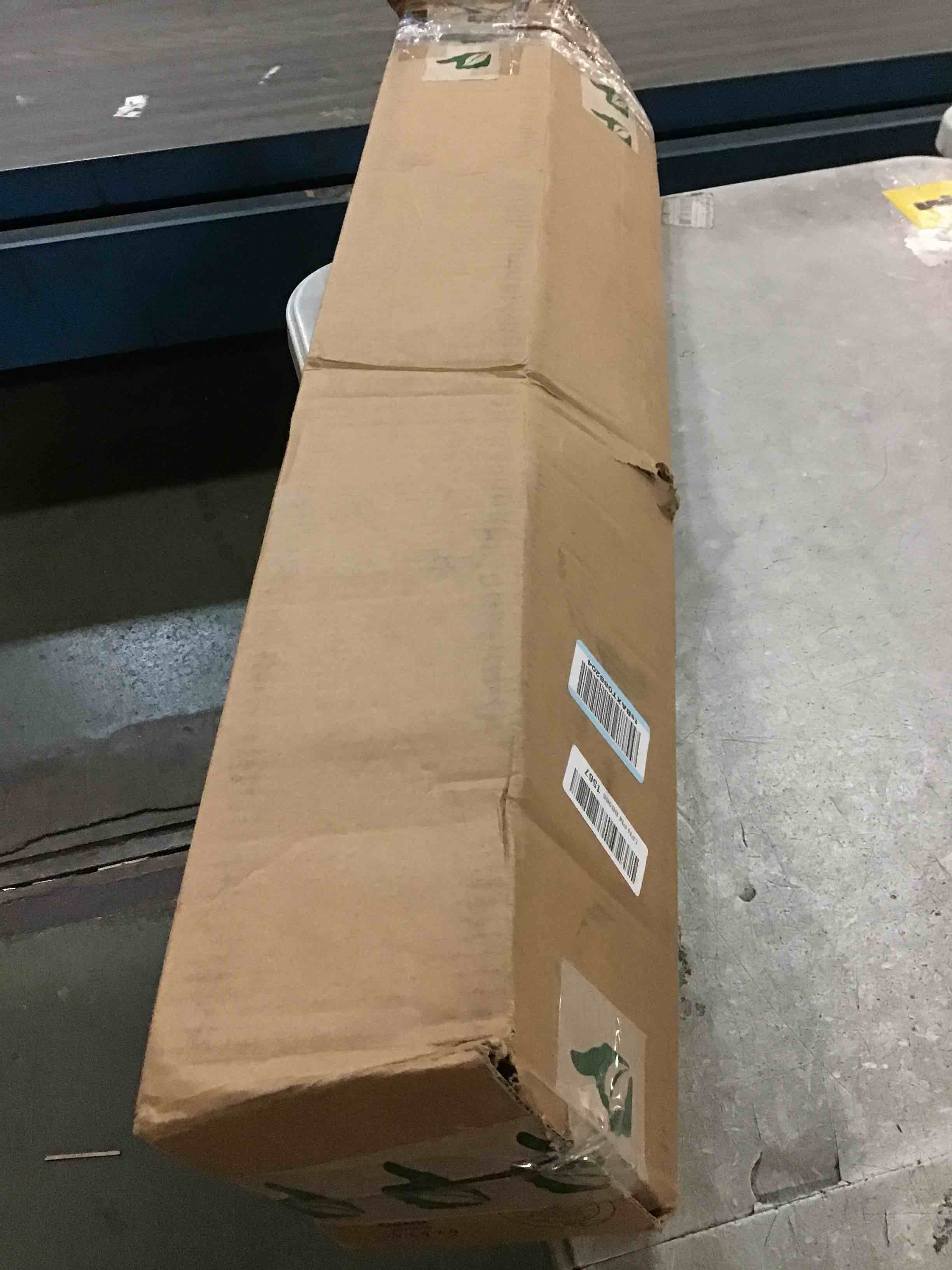 https://s3.amazonaws.com/lotting-images-prod/bidfta/PNK1375830_1733285932865.jpeg