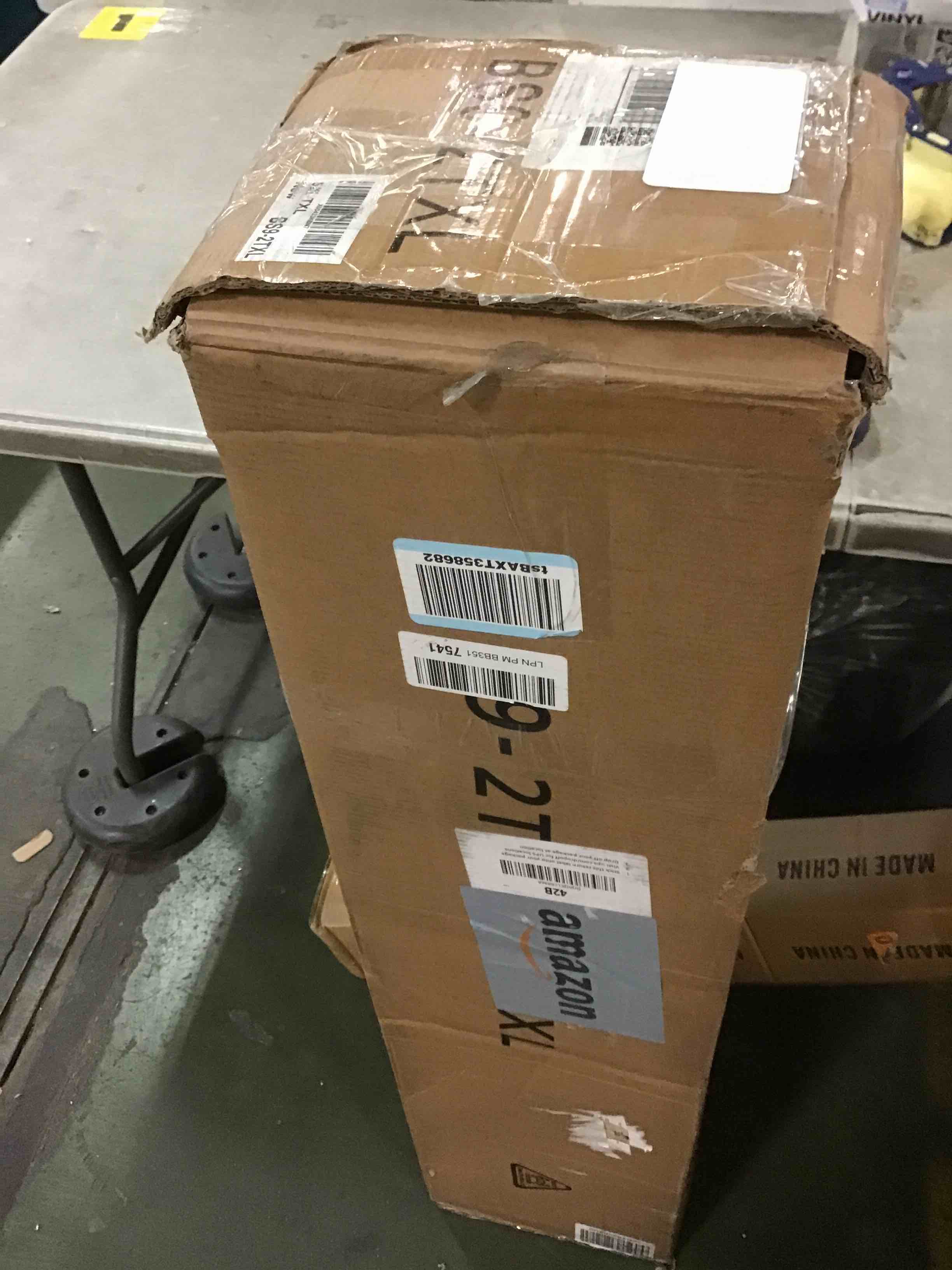 https://s3.amazonaws.com/lotting-images-prod/bidfta/PNK1375850_1733288231005.jpeg