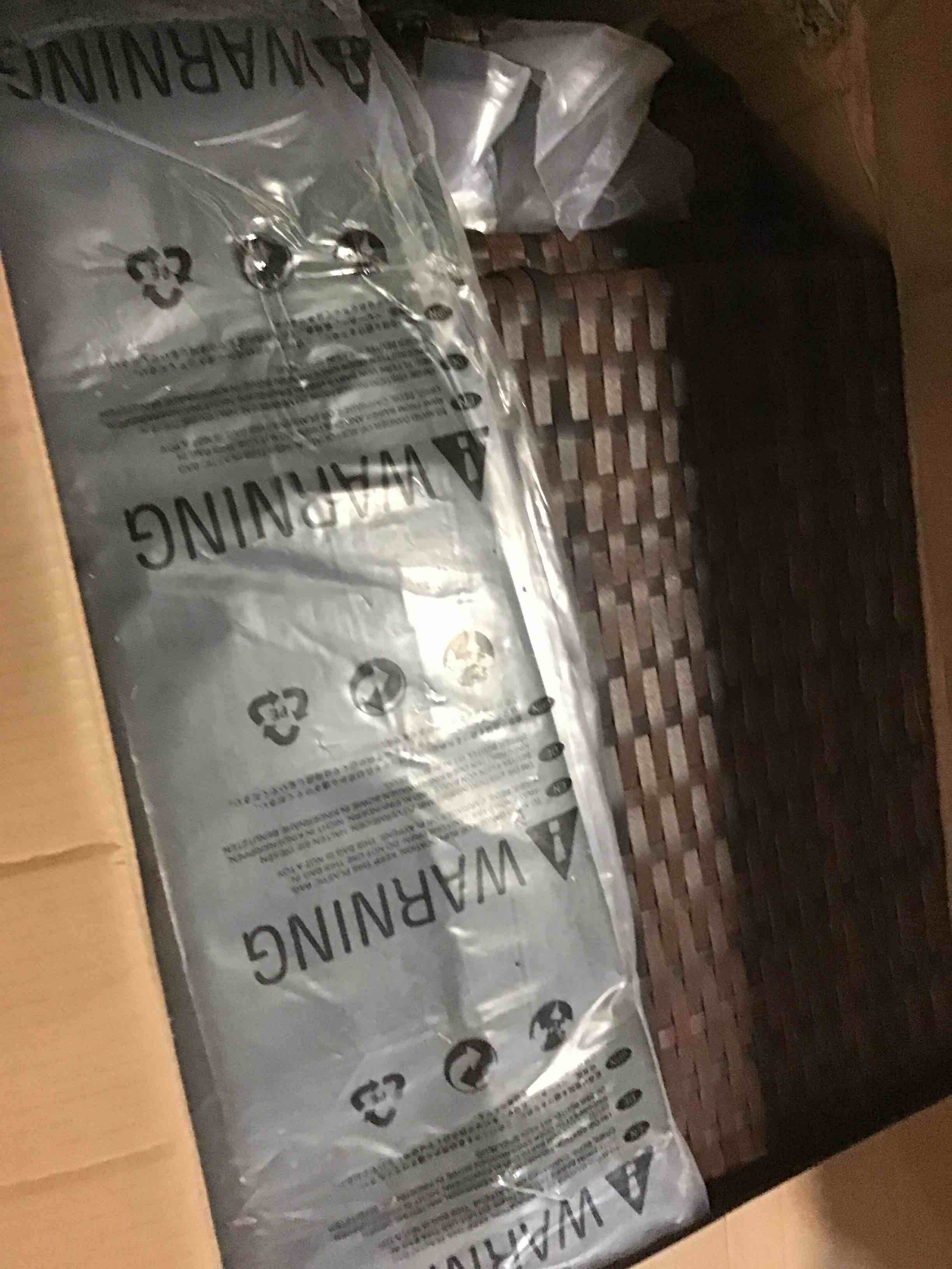 https://s3.amazonaws.com/lotting-images-prod/bidfta/PNK1376136_1733811303022.jpeg