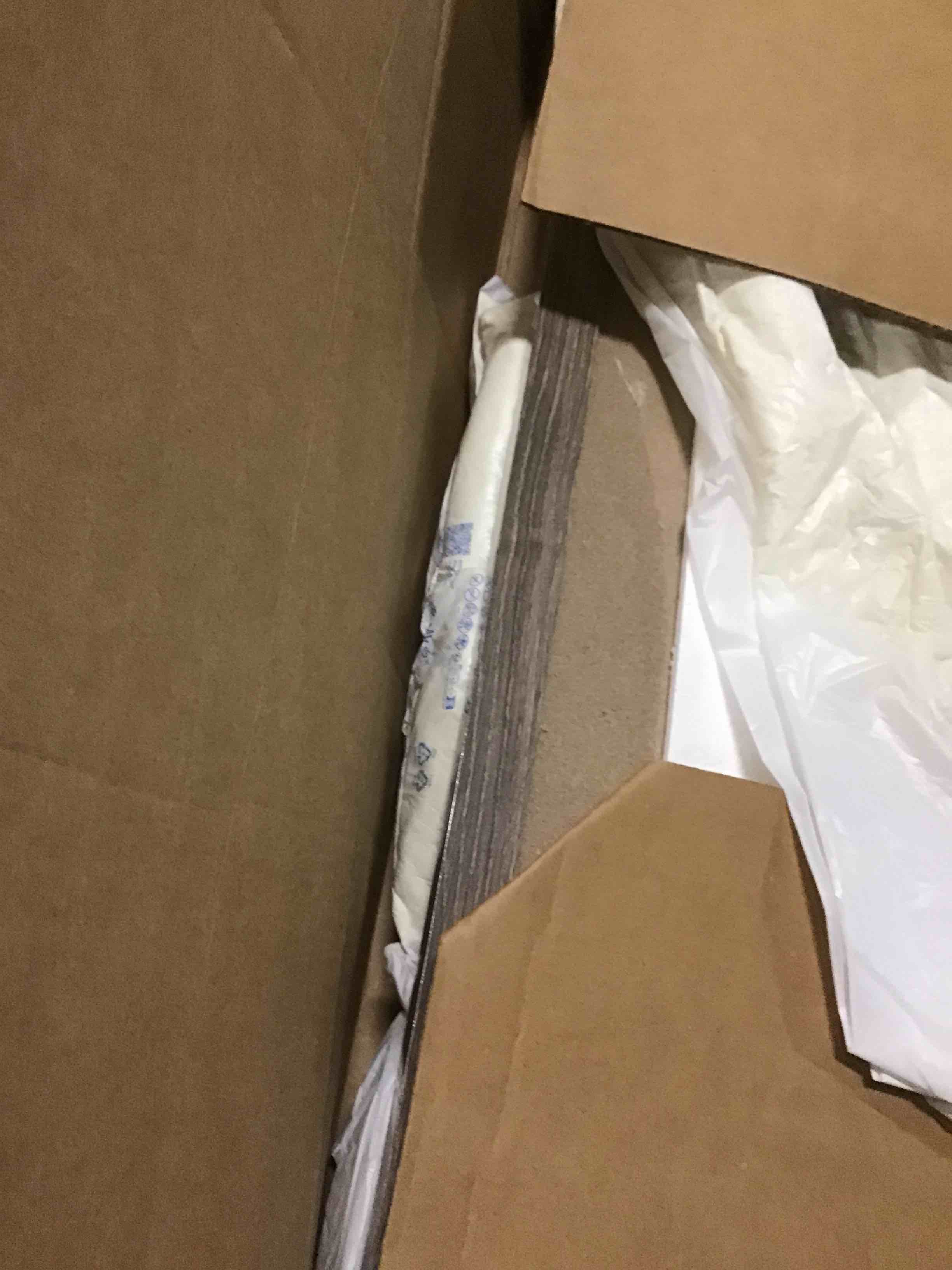 https://s3.amazonaws.com/lotting-images-prod/bidfta/PNK1376147_1733869739016.jpeg