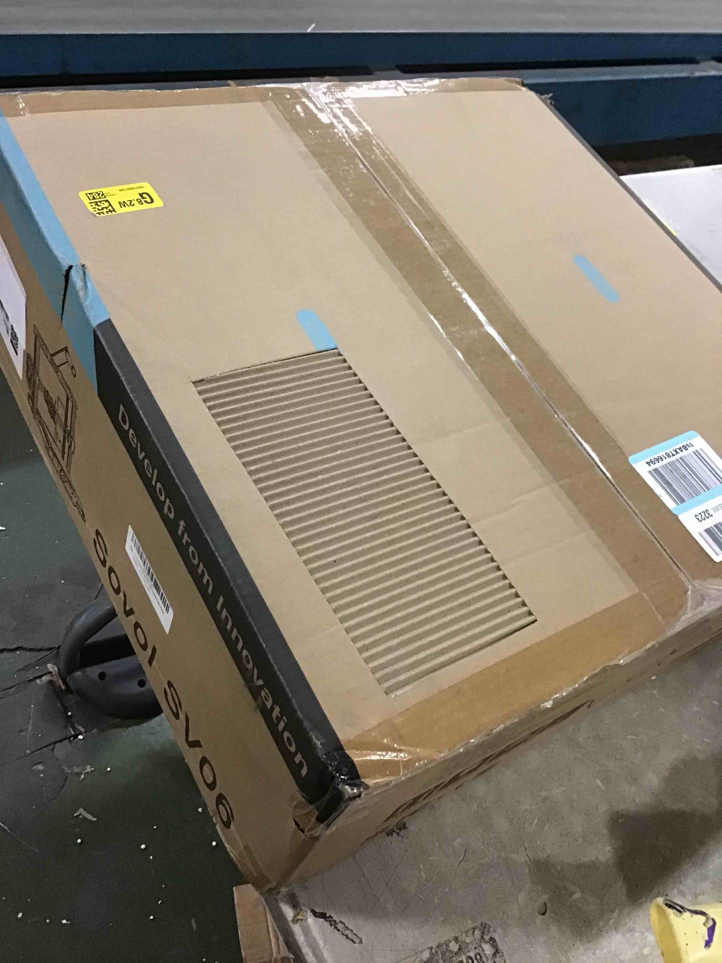 https://s3.amazonaws.com/lotting-images-prod/bidfta/PNK1376306_1733966254136.jpeg