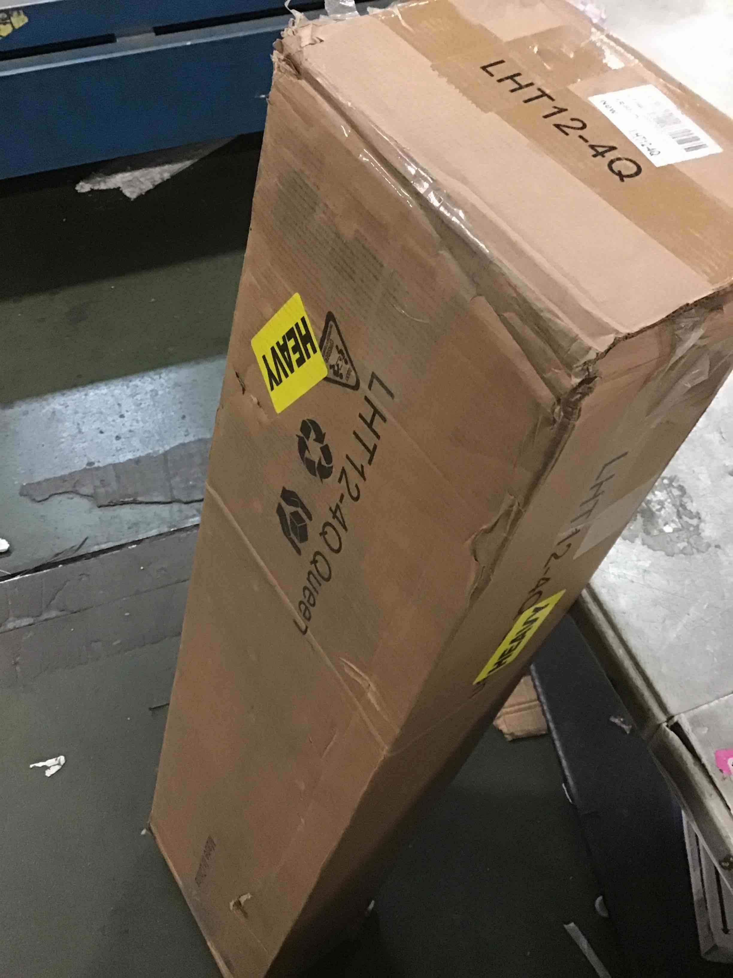 https://s3.amazonaws.com/lotting-images-prod/bidfta/PNK1376373_1733981763469.jpeg