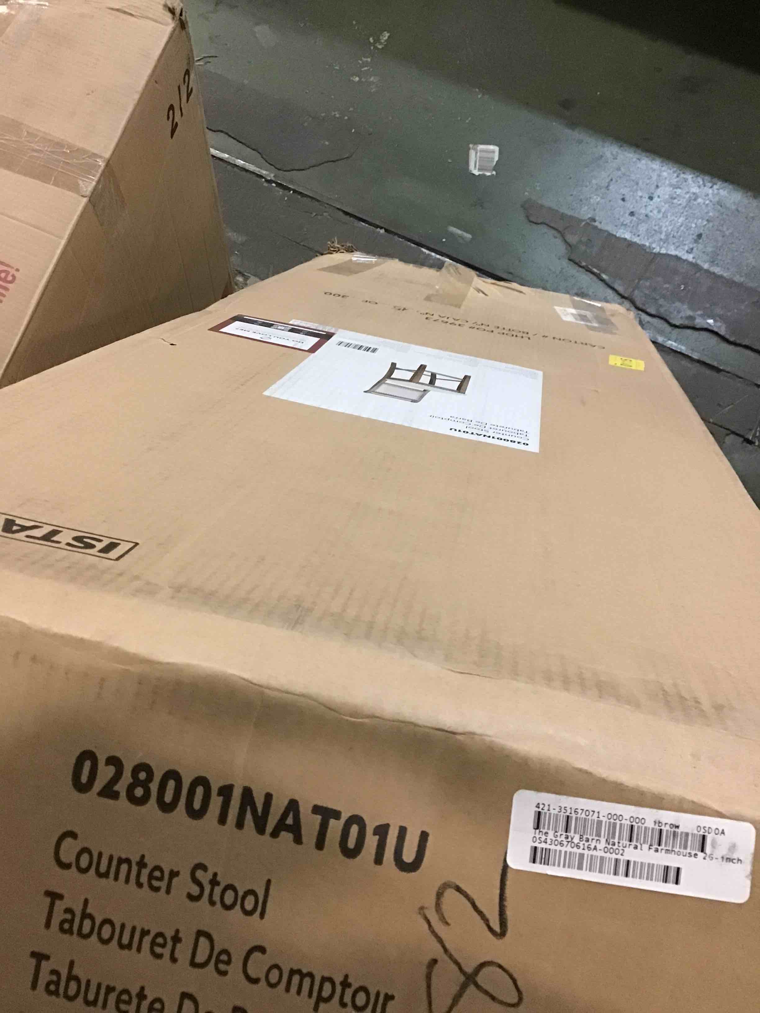 https://s3.amazonaws.com/lotting-images-prod/bidfta/PNK1376503_1734054475163.jpeg