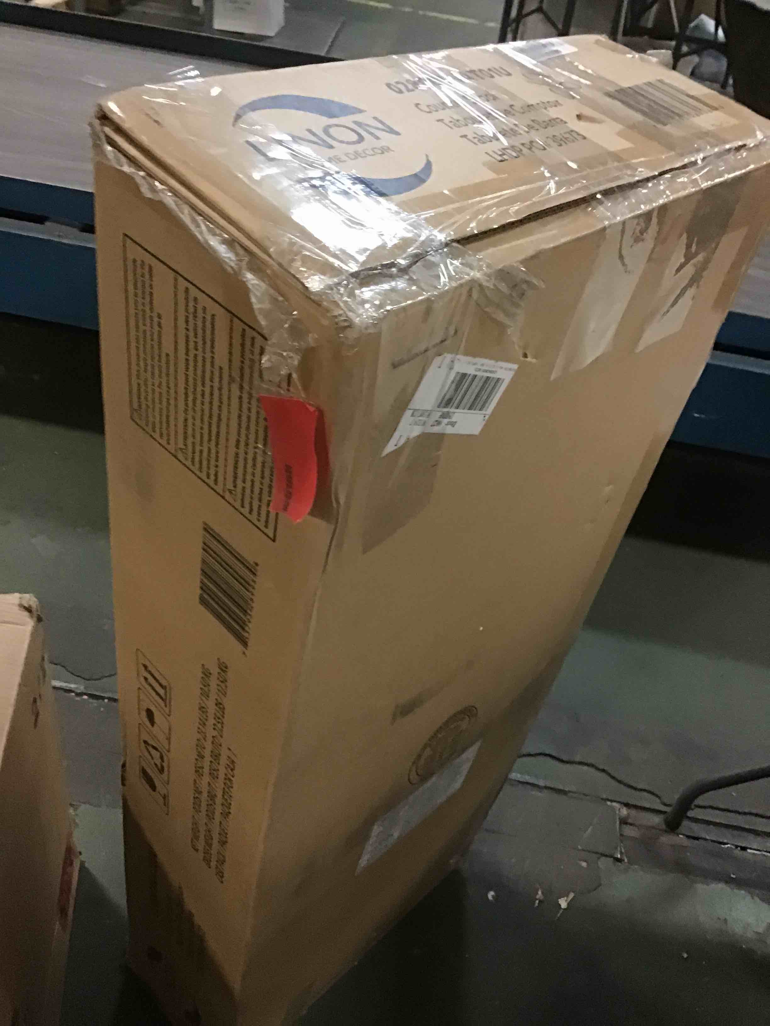 https://s3.amazonaws.com/lotting-images-prod/bidfta/PNK1376503_1734054519689.jpeg