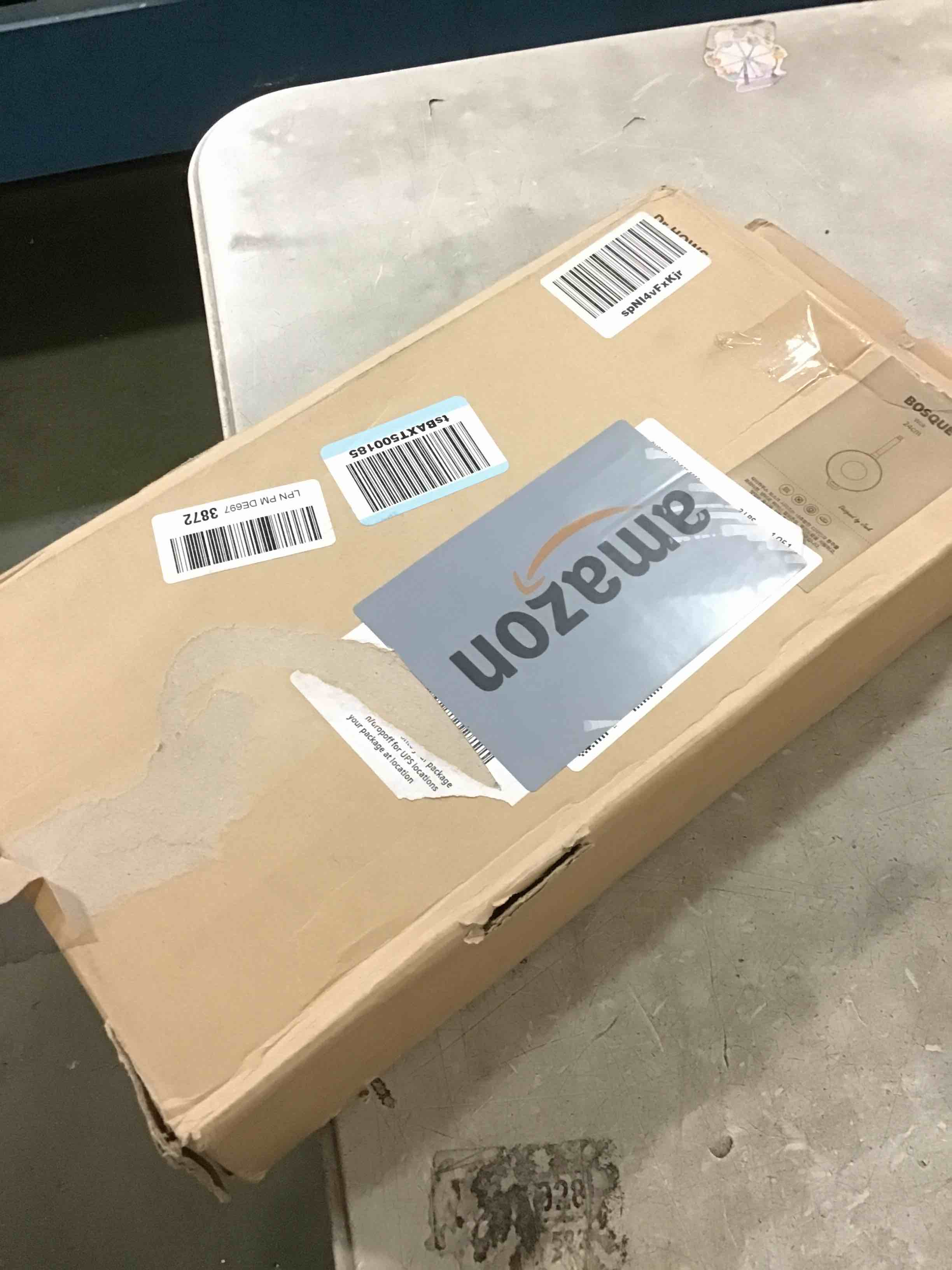 https://s3.amazonaws.com/lotting-images-prod/bidfta/PNK1376540_1734065372454.jpeg