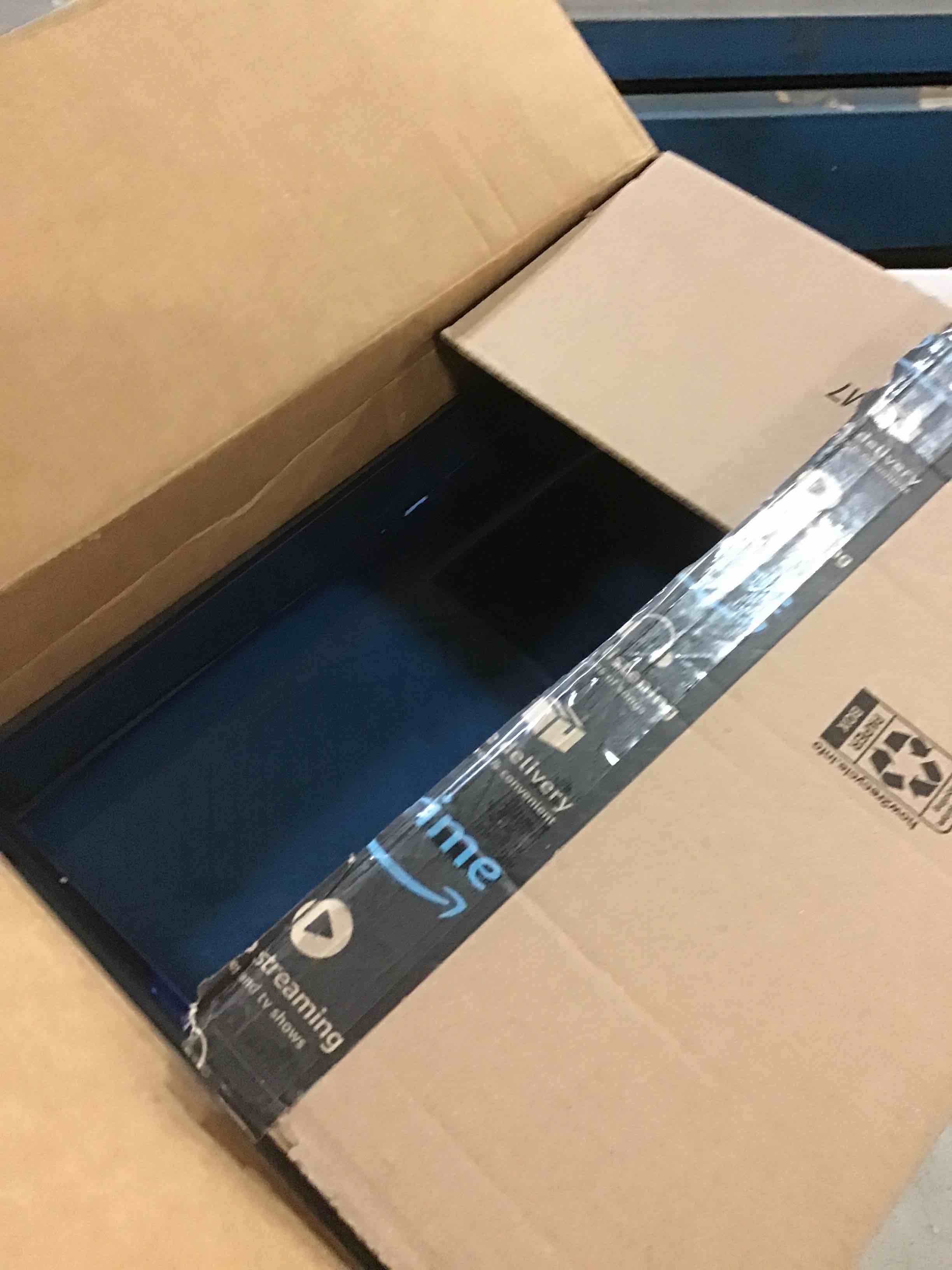 https://s3.amazonaws.com/lotting-images-prod/bidfta/PNK1376561_1734067168302.jpeg