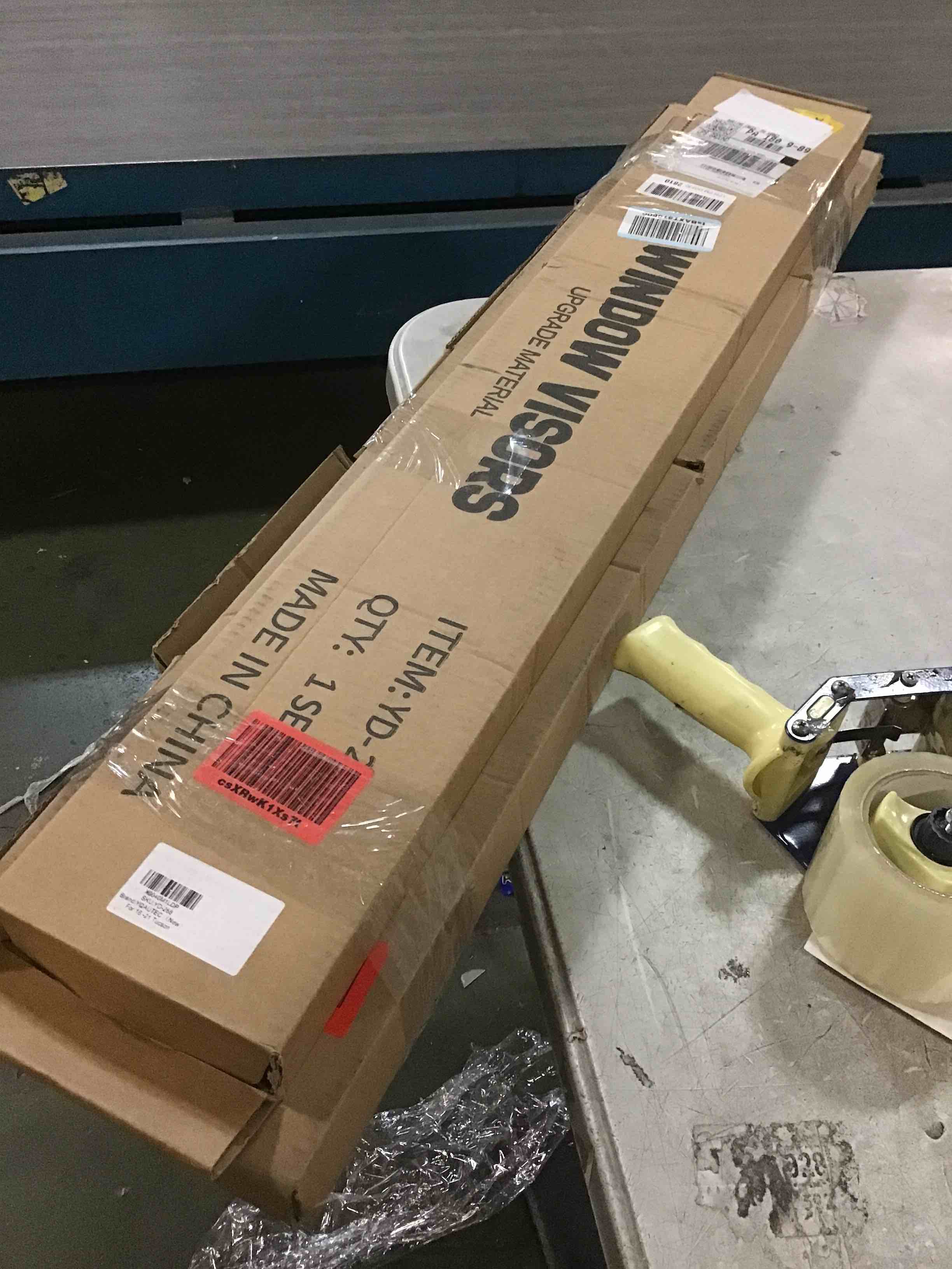 https://s3.amazonaws.com/lotting-images-prod/bidfta/PNK1376720_1734157213463.jpeg