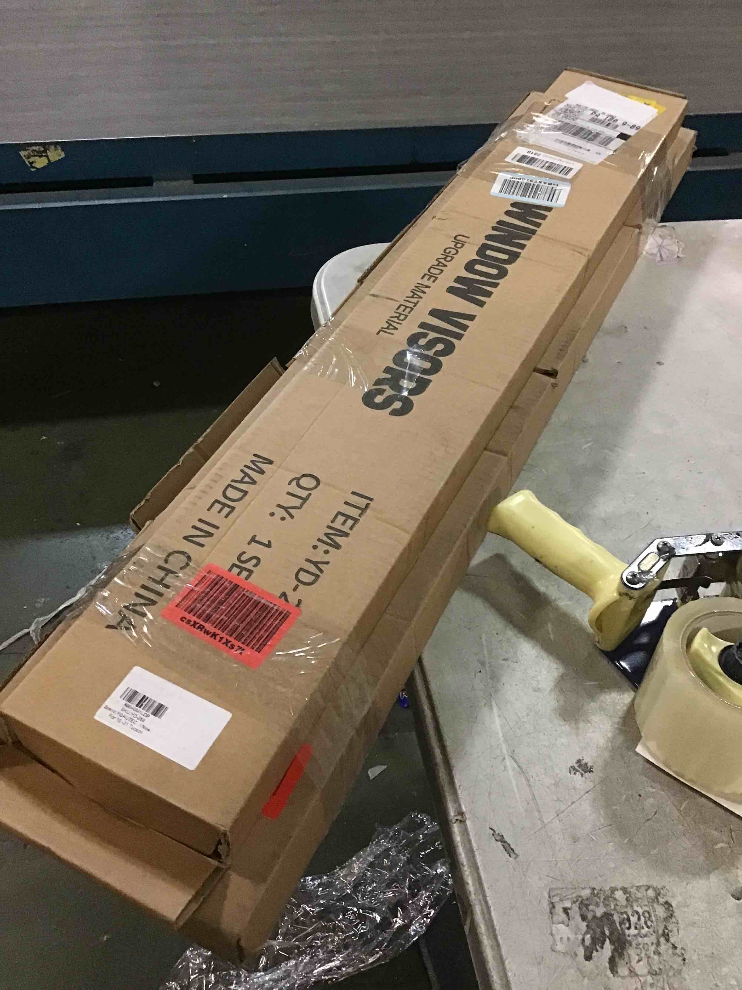 https://s3.amazonaws.com/lotting-images-prod/bidfta/PNK1376720_1734157214417.jpeg