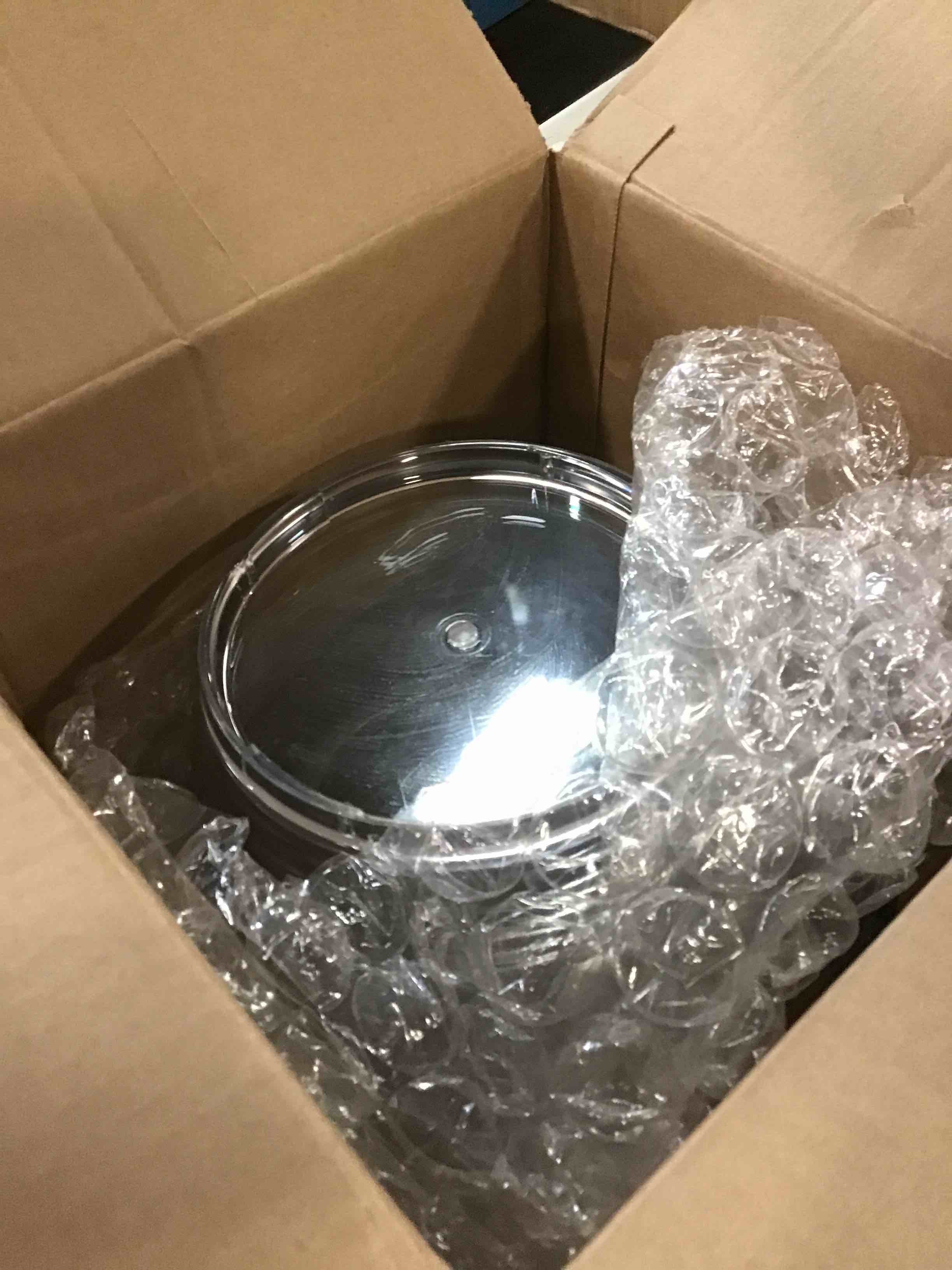 https://s3.amazonaws.com/lotting-images-prod/bidfta/PNK1377004_1734483691619.jpeg