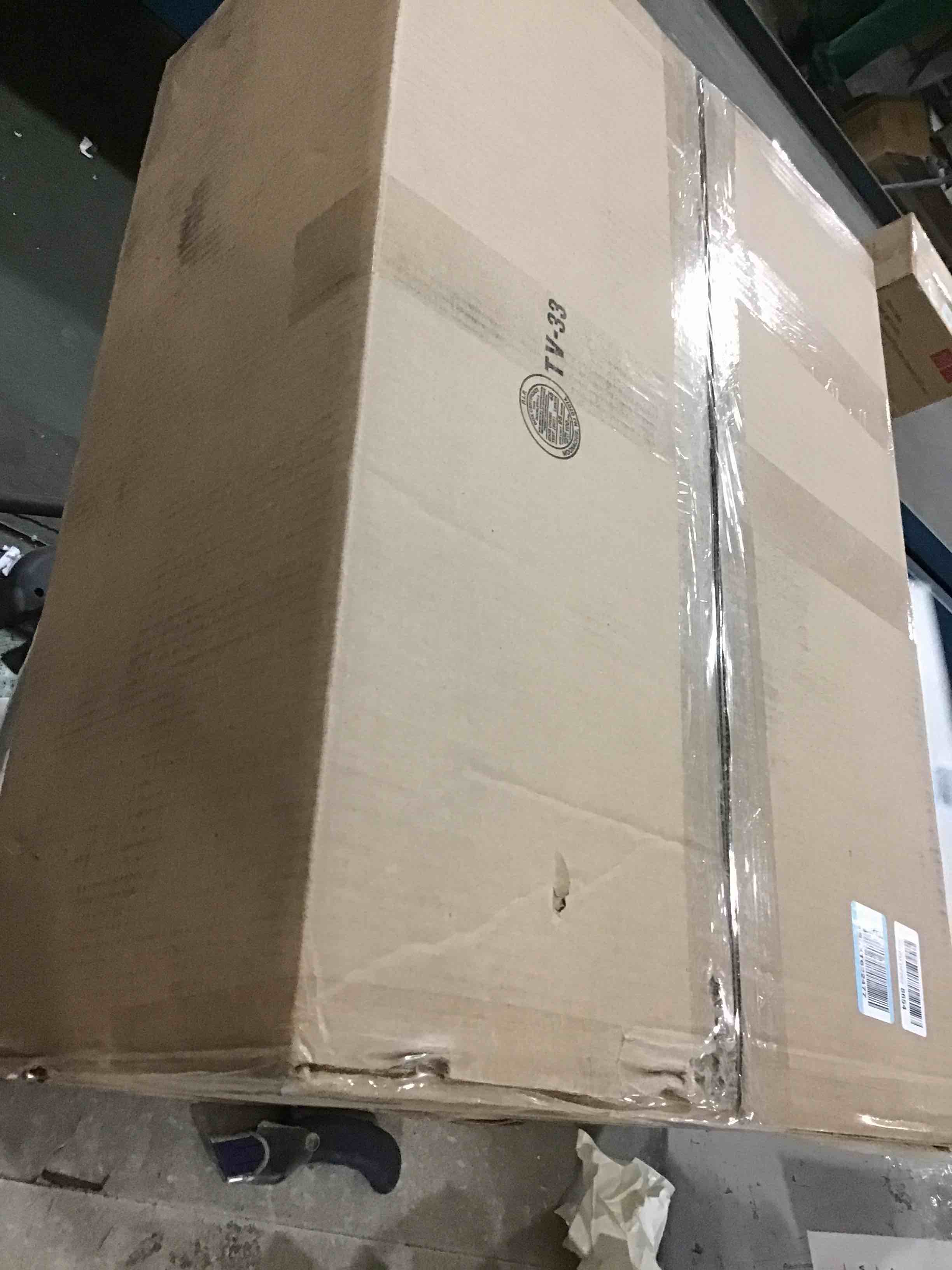 https://s3.amazonaws.com/lotting-images-prod/bidfta/PNK1377075_1734492967601.jpeg
