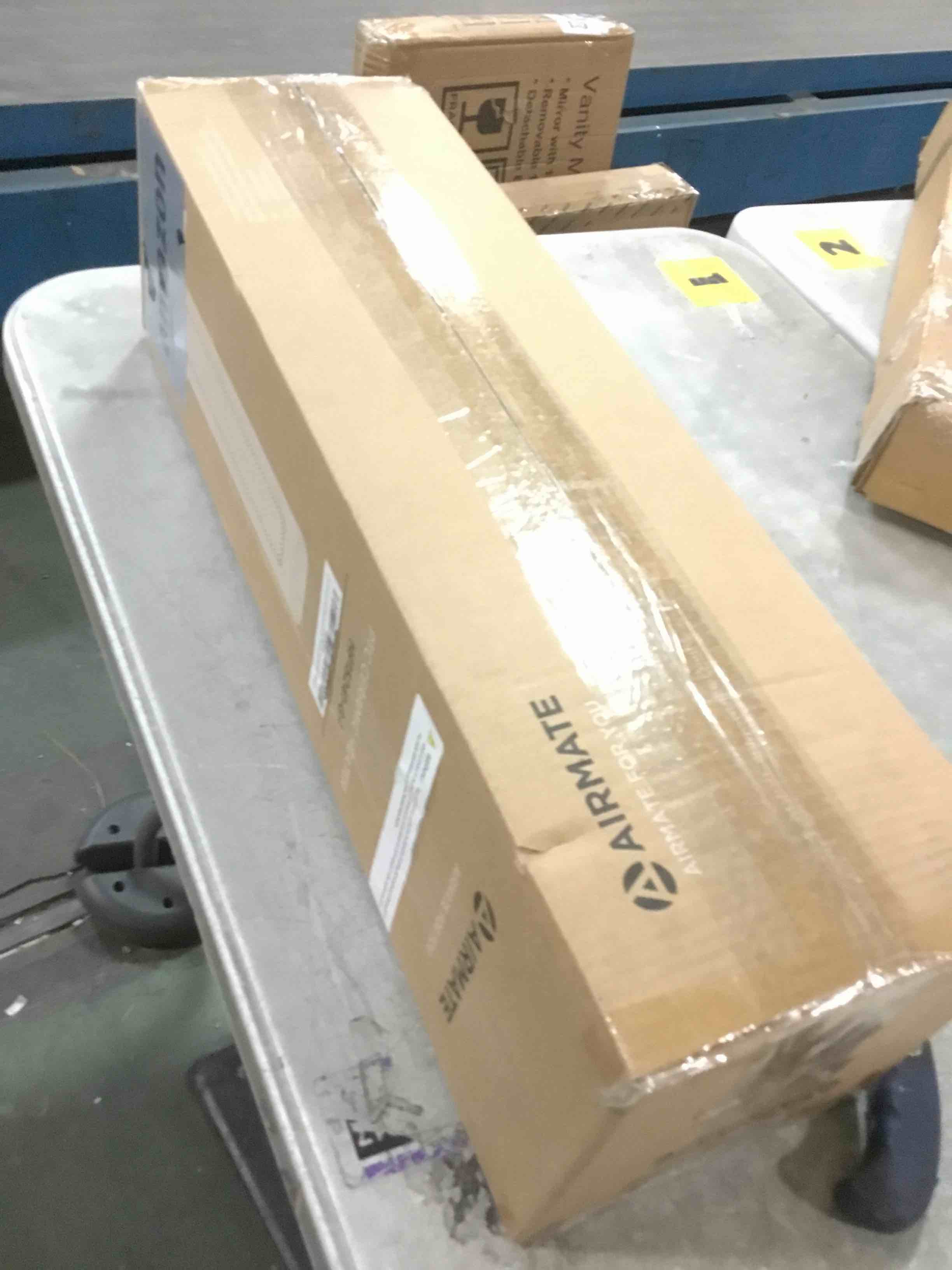 https://s3.amazonaws.com/lotting-images-prod/bidfta/PNK1377510_1734651056775.jpeg