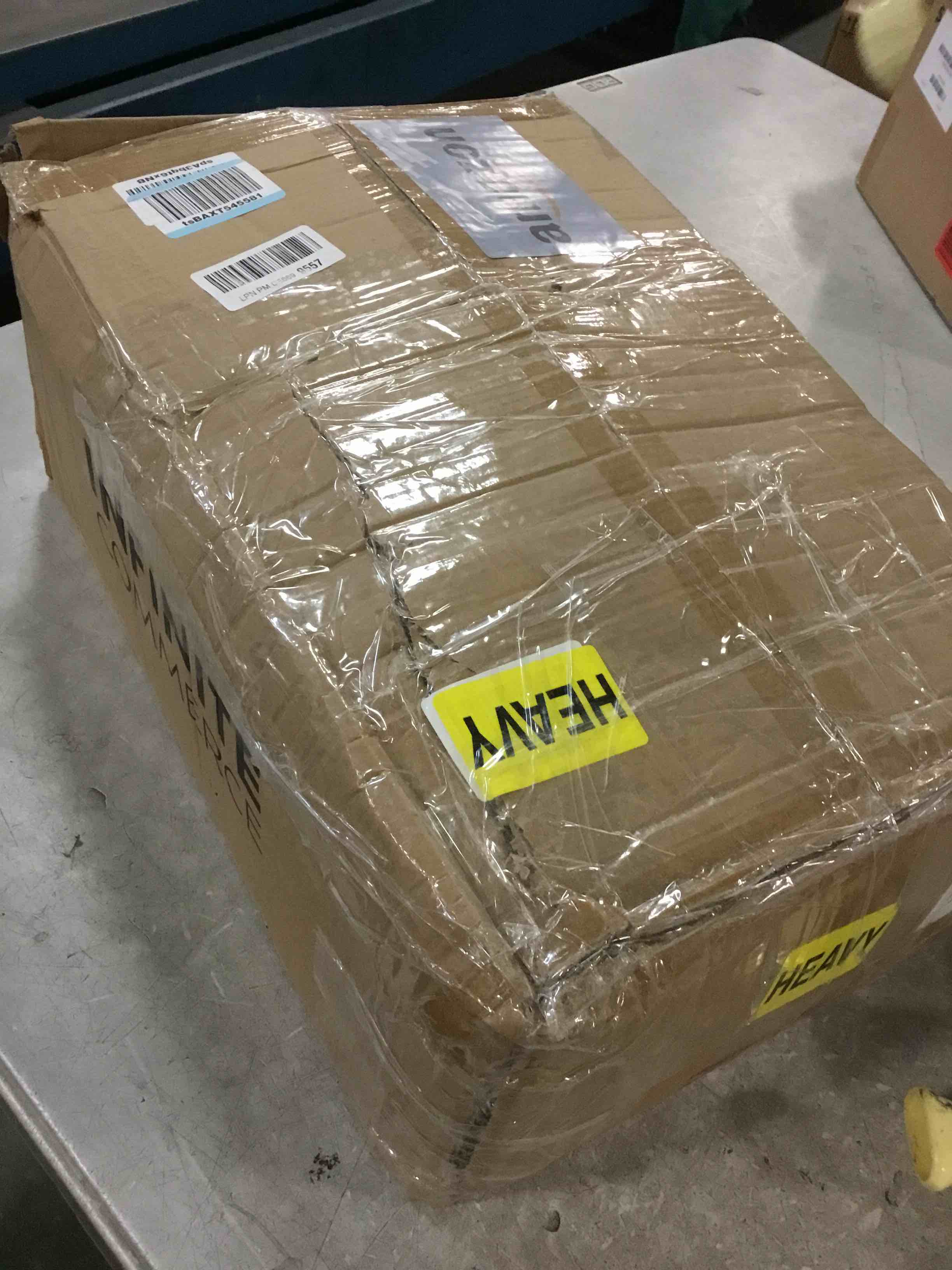 https://s3.amazonaws.com/lotting-images-prod/bidfta/PNK1377624_1734663899673.jpeg