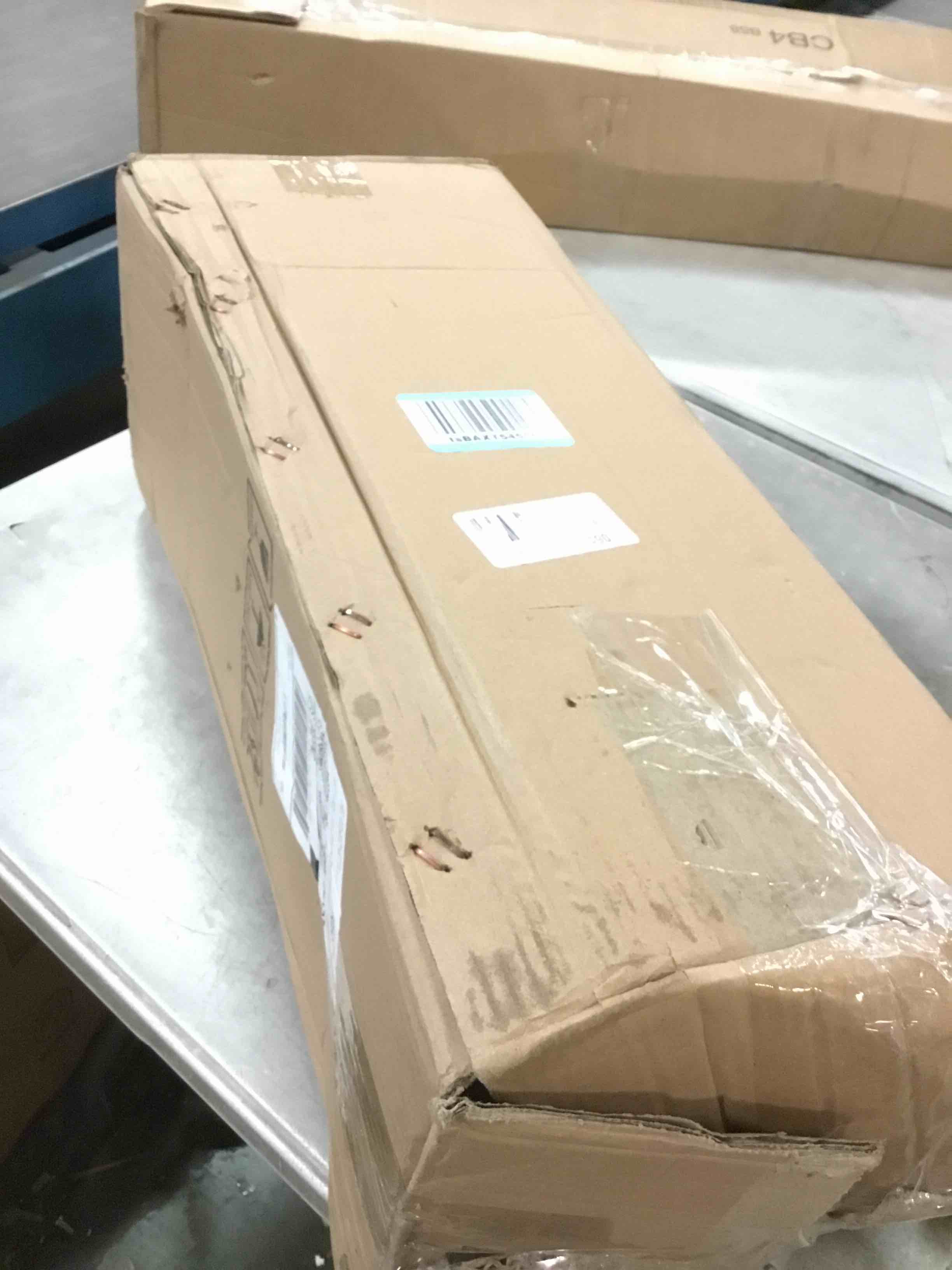 https://s3.amazonaws.com/lotting-images-prod/bidfta/PNK1377676_1734671125975.jpeg