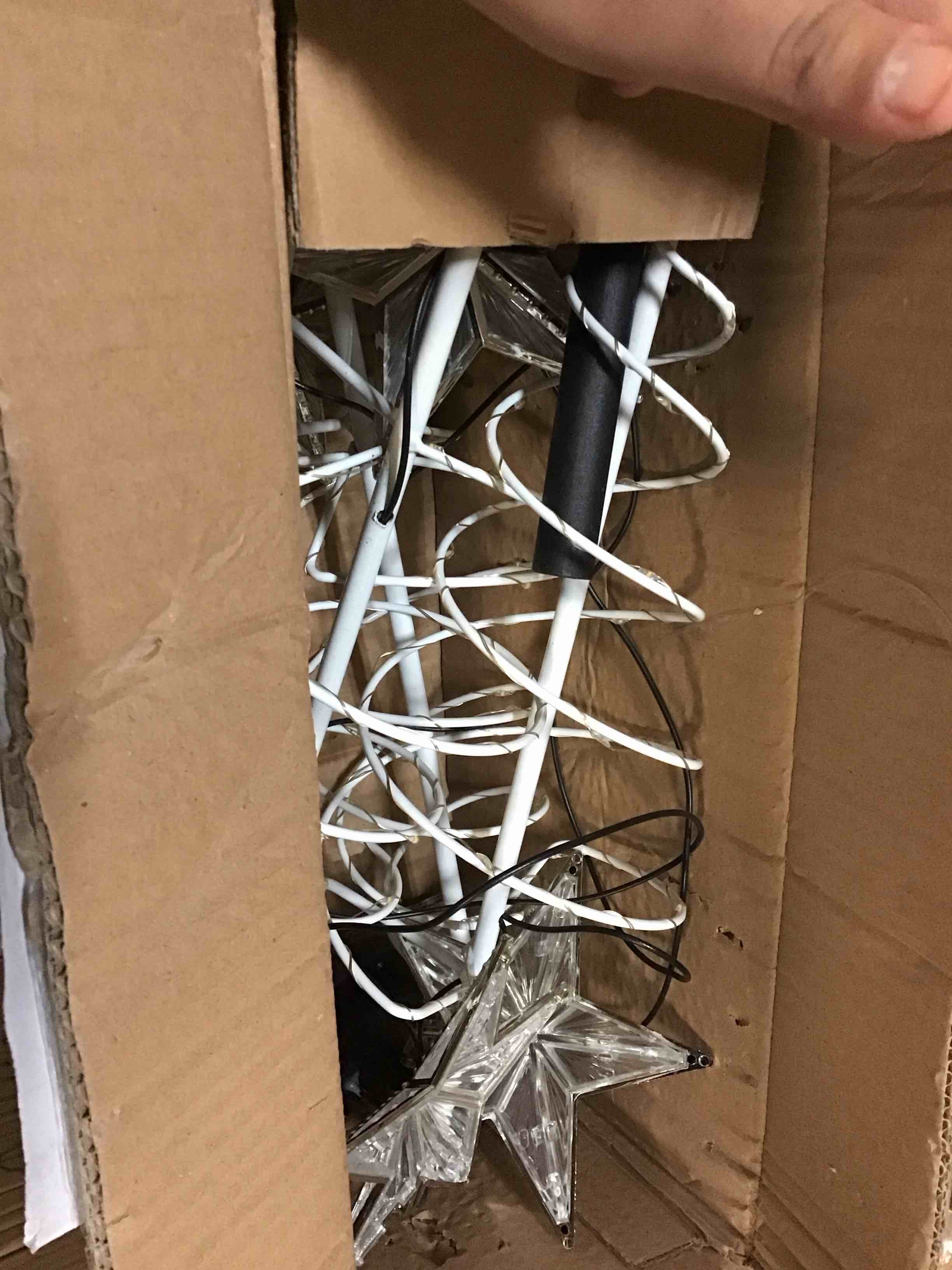 https://s3.amazonaws.com/lotting-images-prod/bidfta/PNK1377804_1735015299829.jpeg