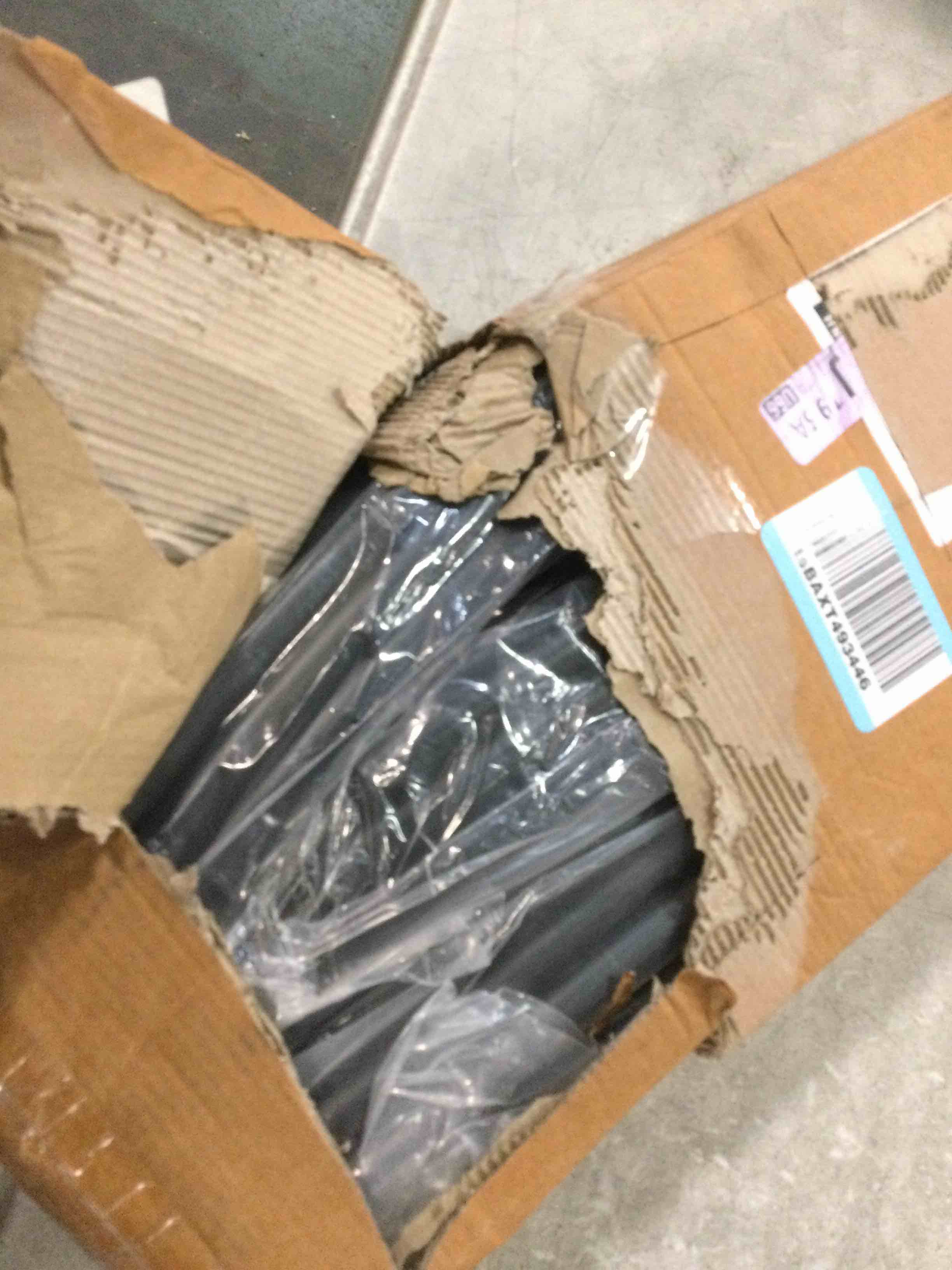 https://s3.amazonaws.com/lotting-images-prod/bidfta/PNK1377831_1735164424646.jpeg