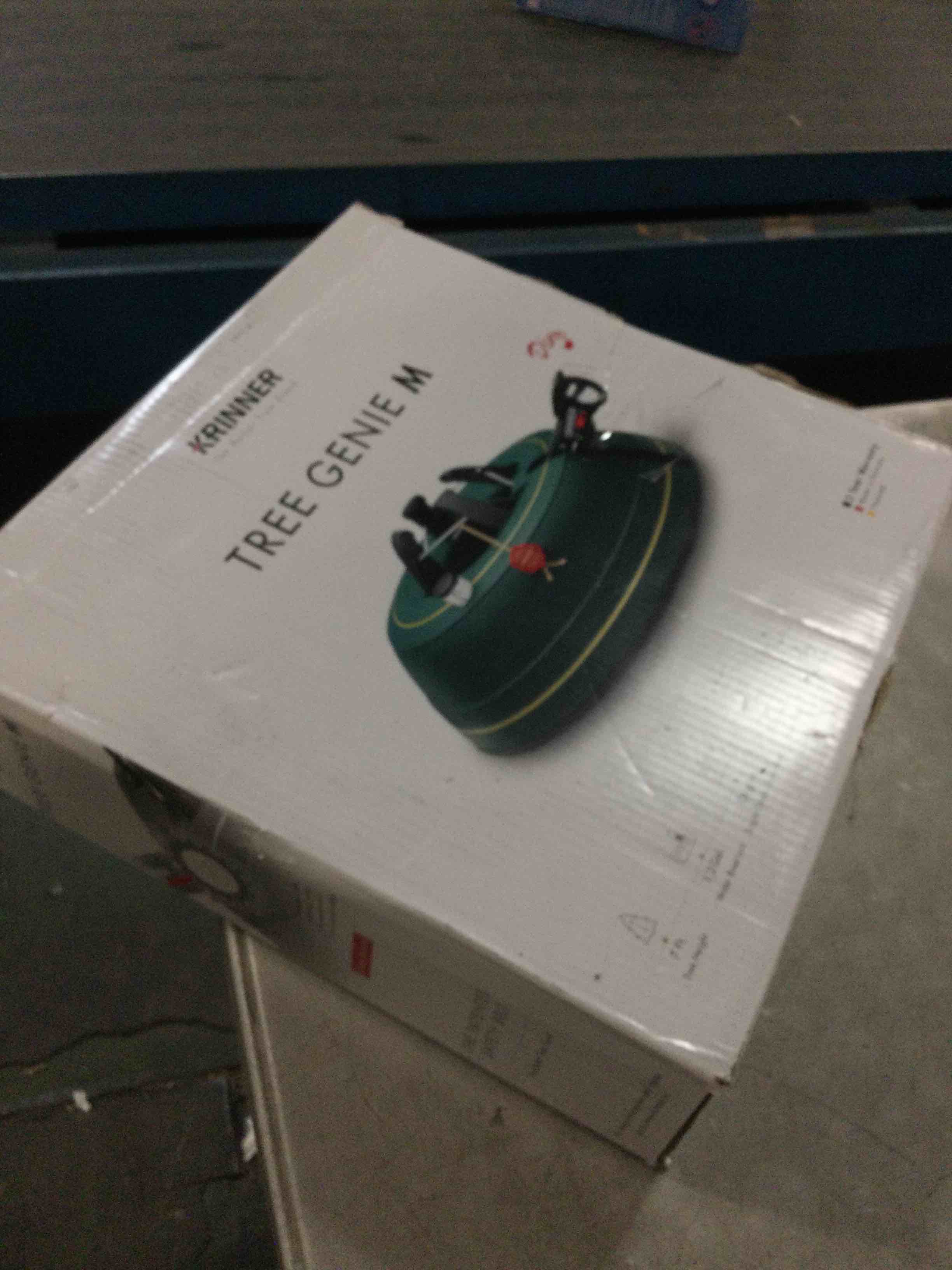 https://s3.amazonaws.com/lotting-images-prod/bidfta/PNK1377860_1735168651693.jpeg