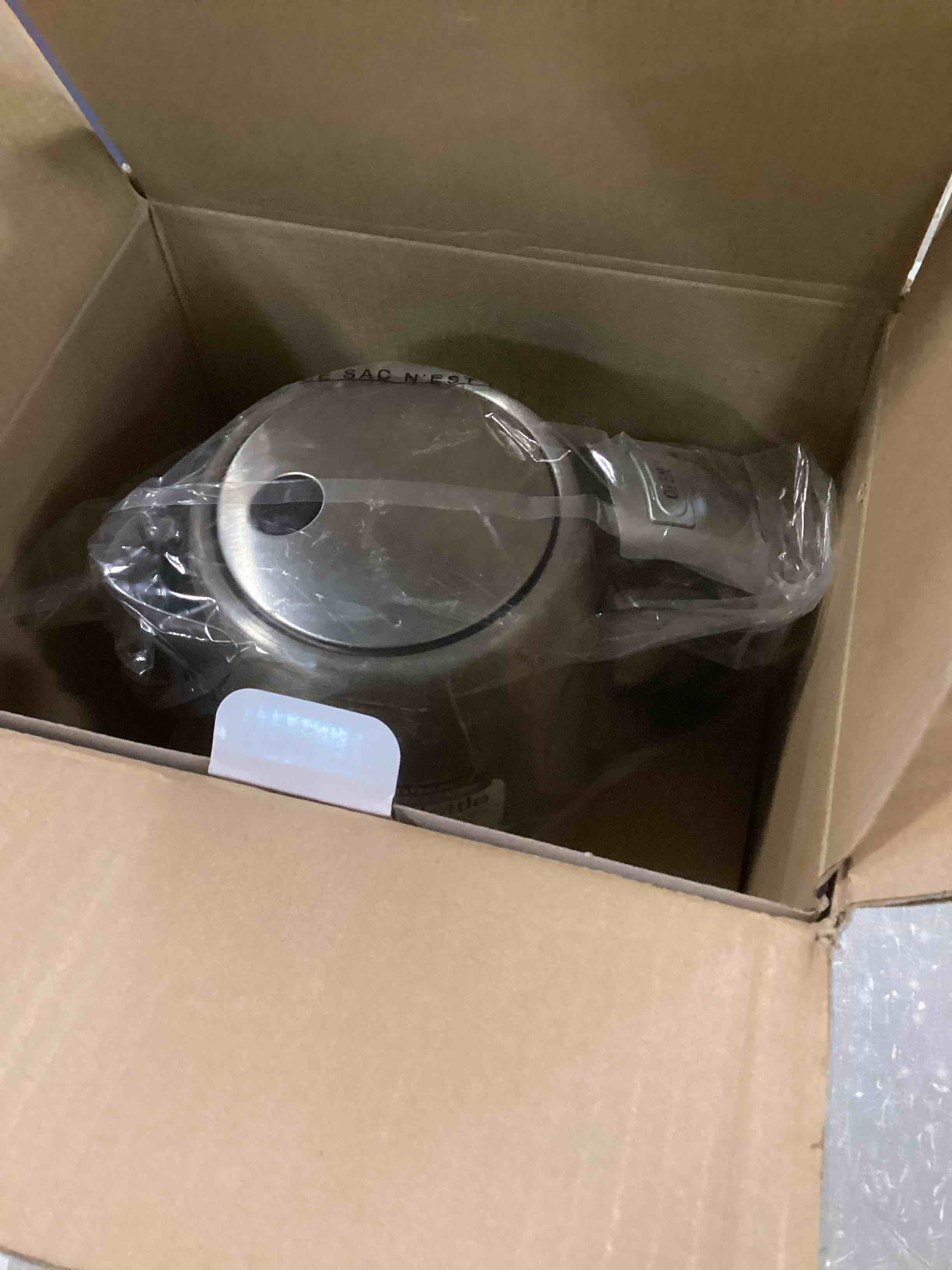 https://s3.amazonaws.com/lotting-images-prod/bidfta/PNK1378216_1733158034984.jpeg