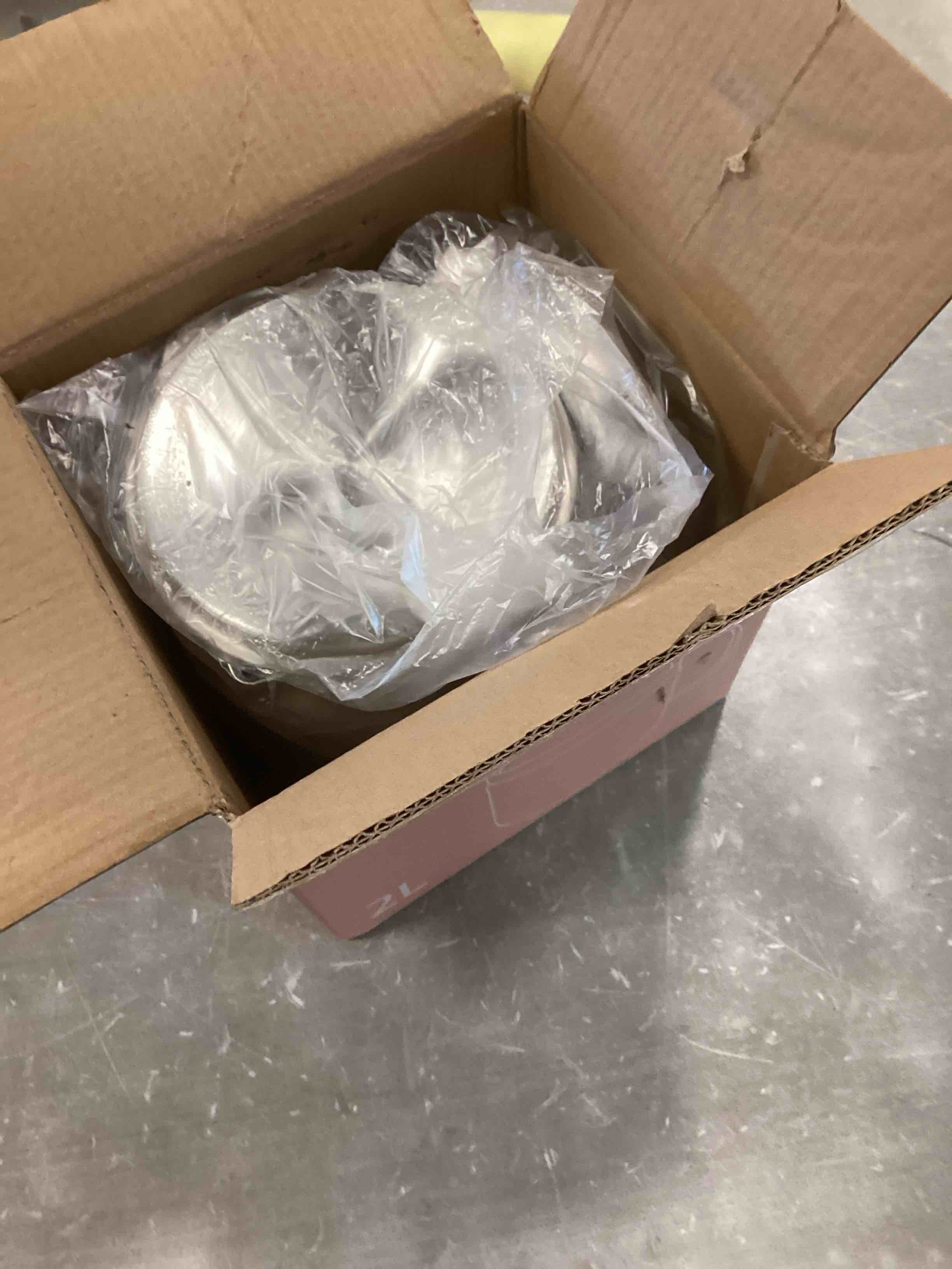https://s3.amazonaws.com/lotting-images-prod/bidfta/PNK1378243_1733161038249.jpeg