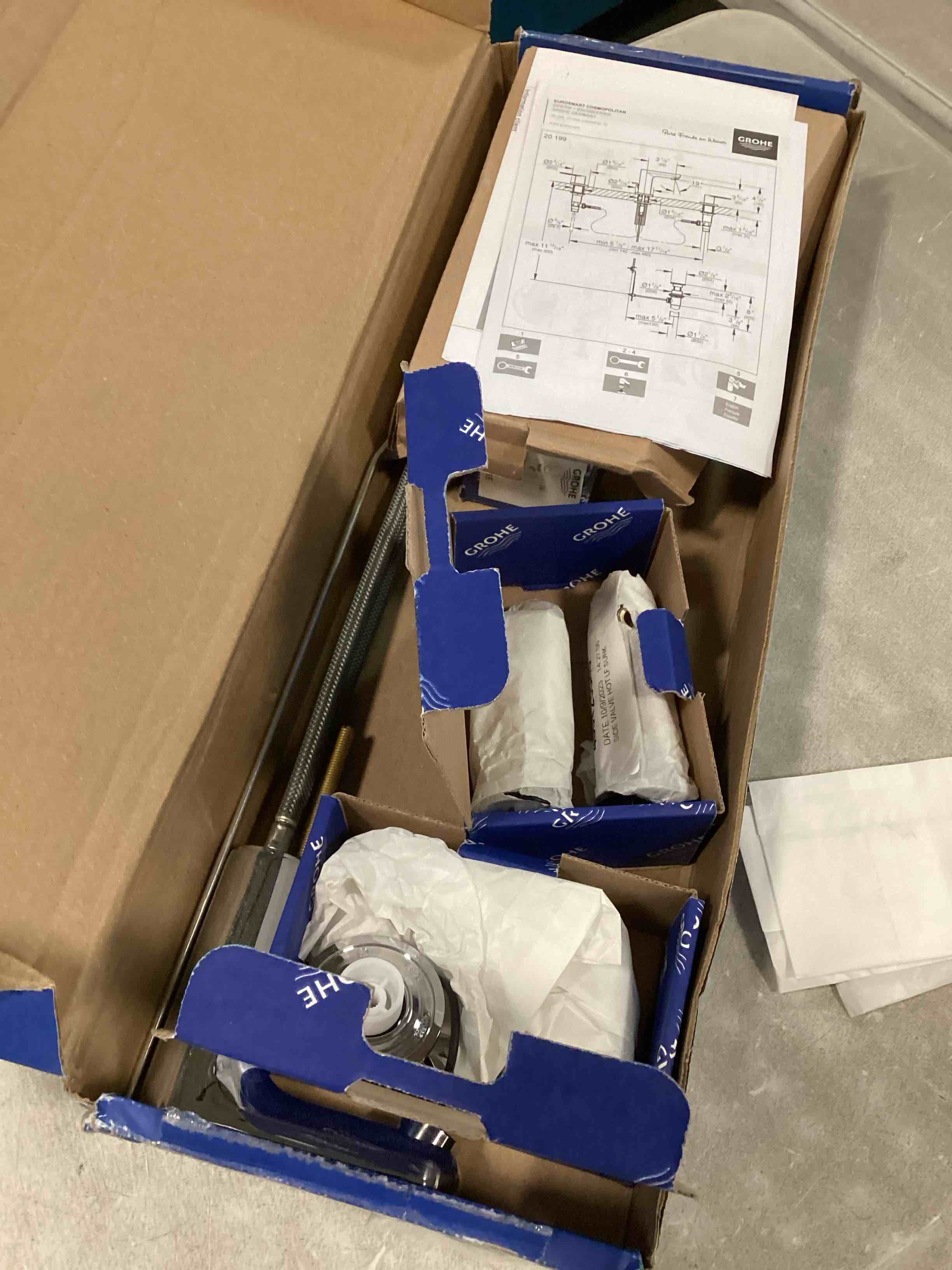 https://s3.amazonaws.com/lotting-images-prod/bidfta/PNK1378498_1733247450111.jpeg