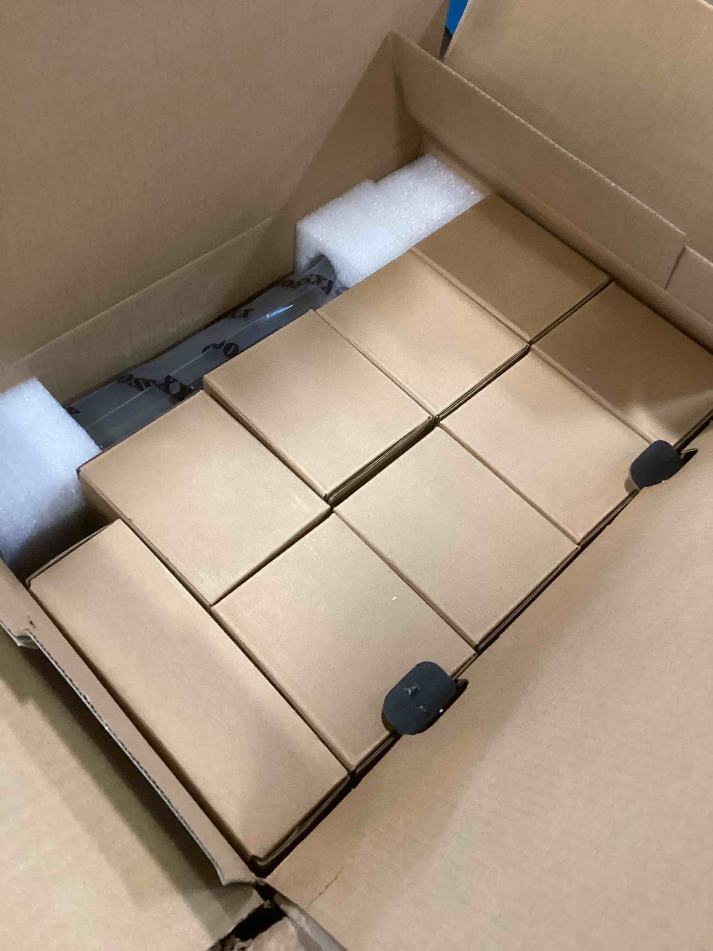 https://s3.amazonaws.com/lotting-images-prod/bidfta/PNK1379244_1733511029643.jpeg